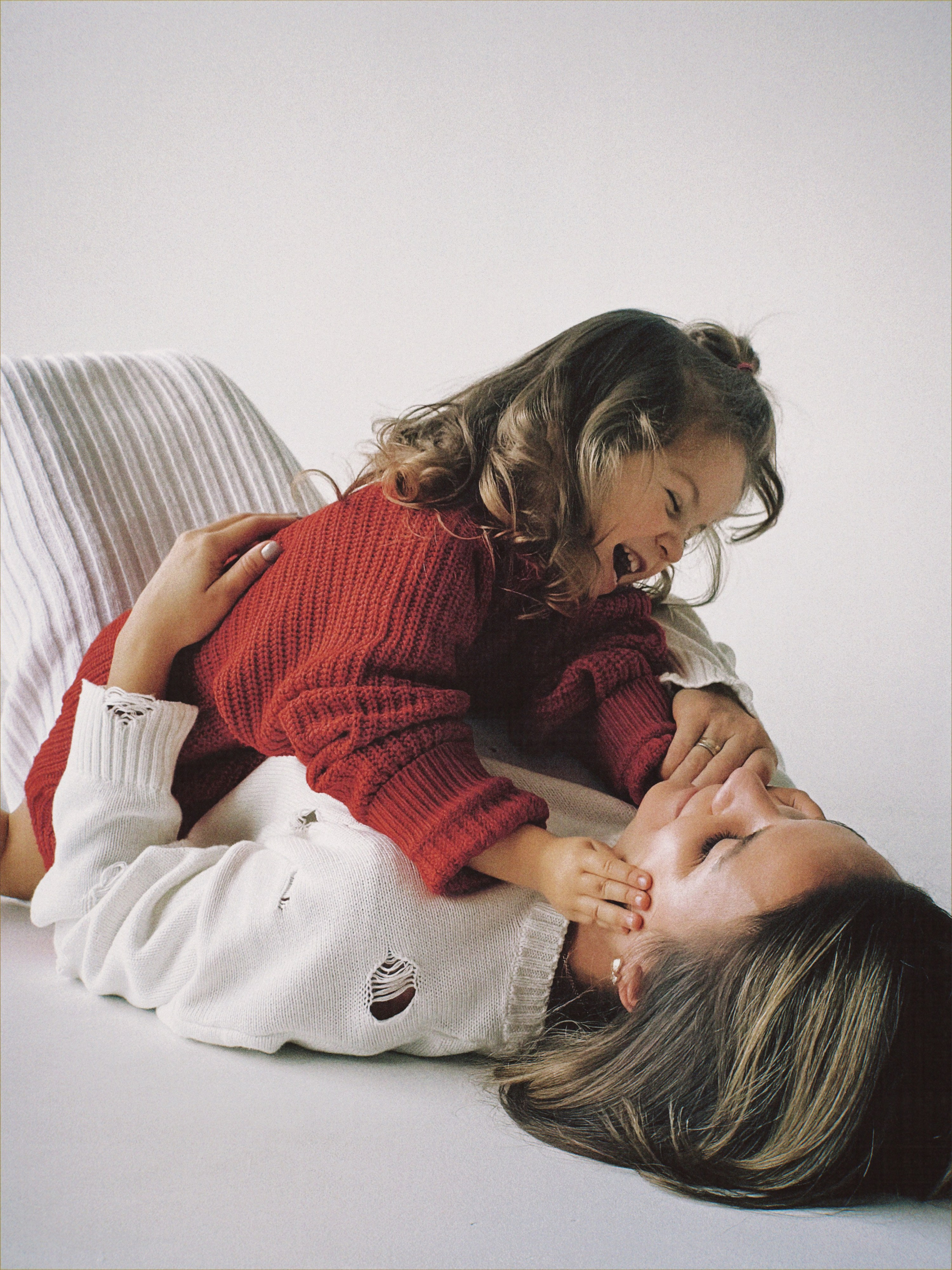 История мамы и дочки 🥹❤️. Чувственный мобильный фотограф в Казани и Сочи Дьяченко Дарья