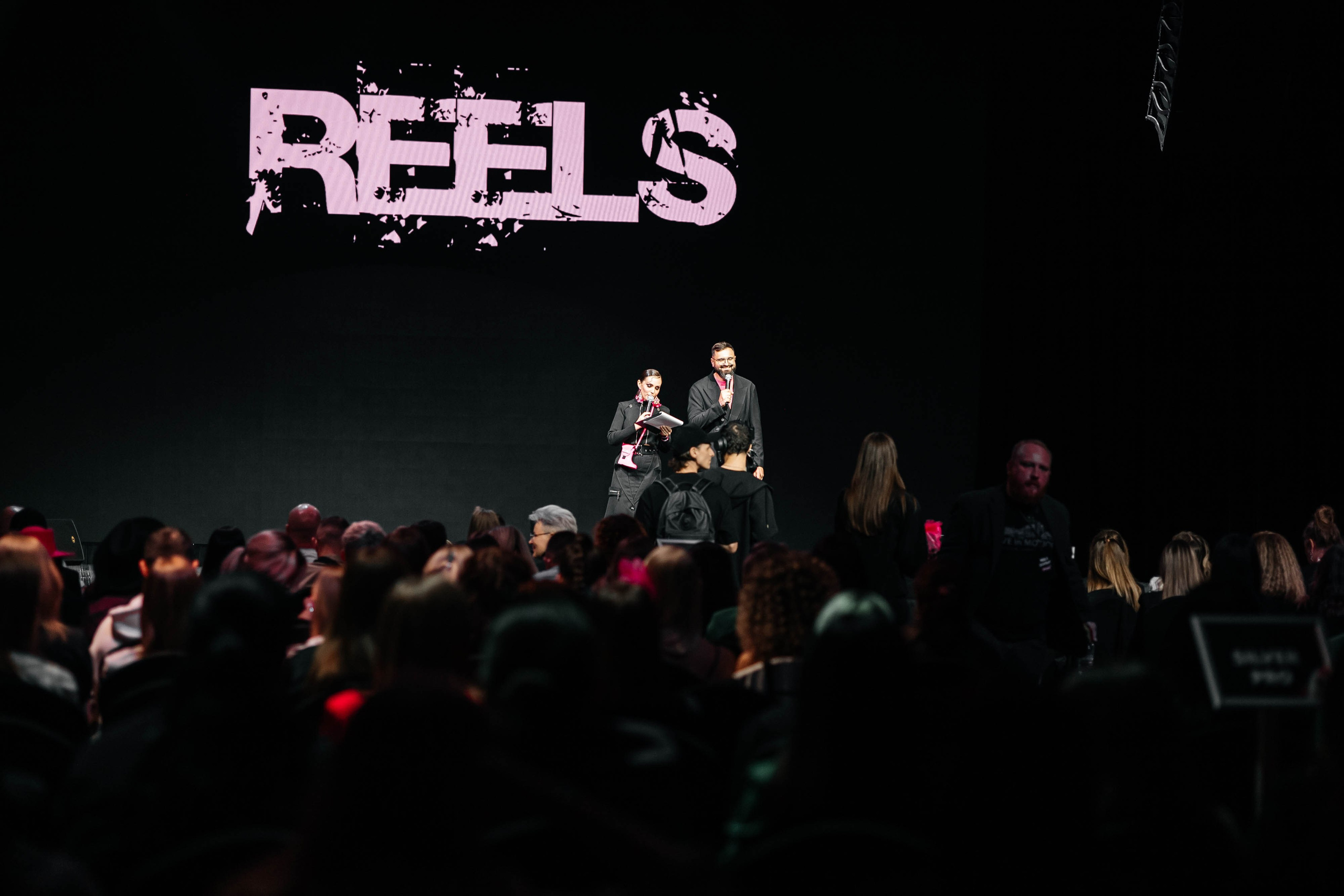 REELS контент