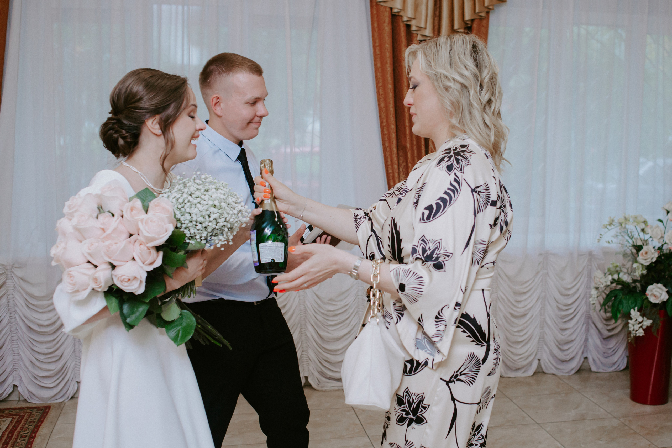 Загс и прогулка. Владислав и Екатерина. Фотограф в Челябинске Ополихина Анна