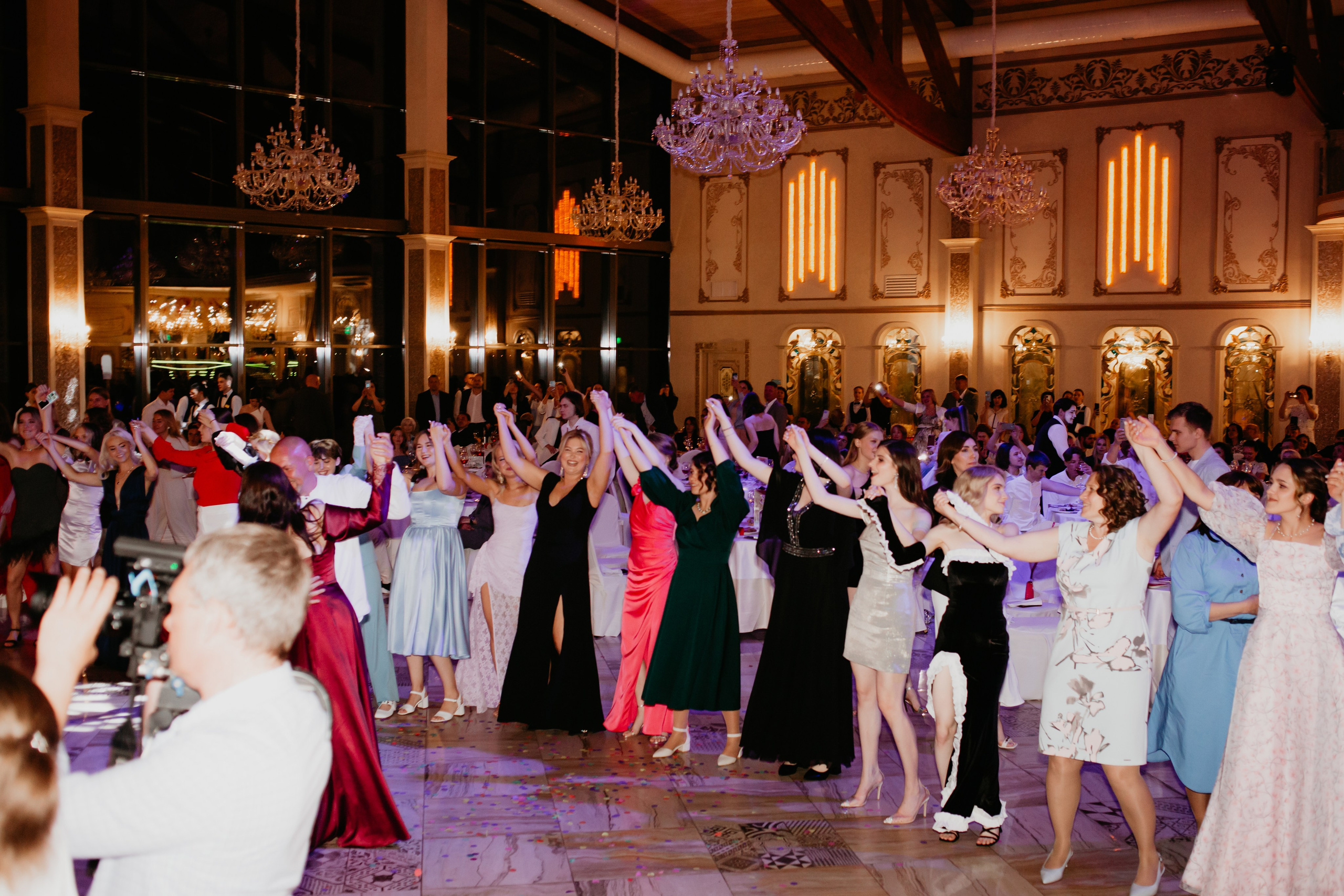 Выпускной. 11 лицей. Фотограф в Челябинске Ополихина Анна