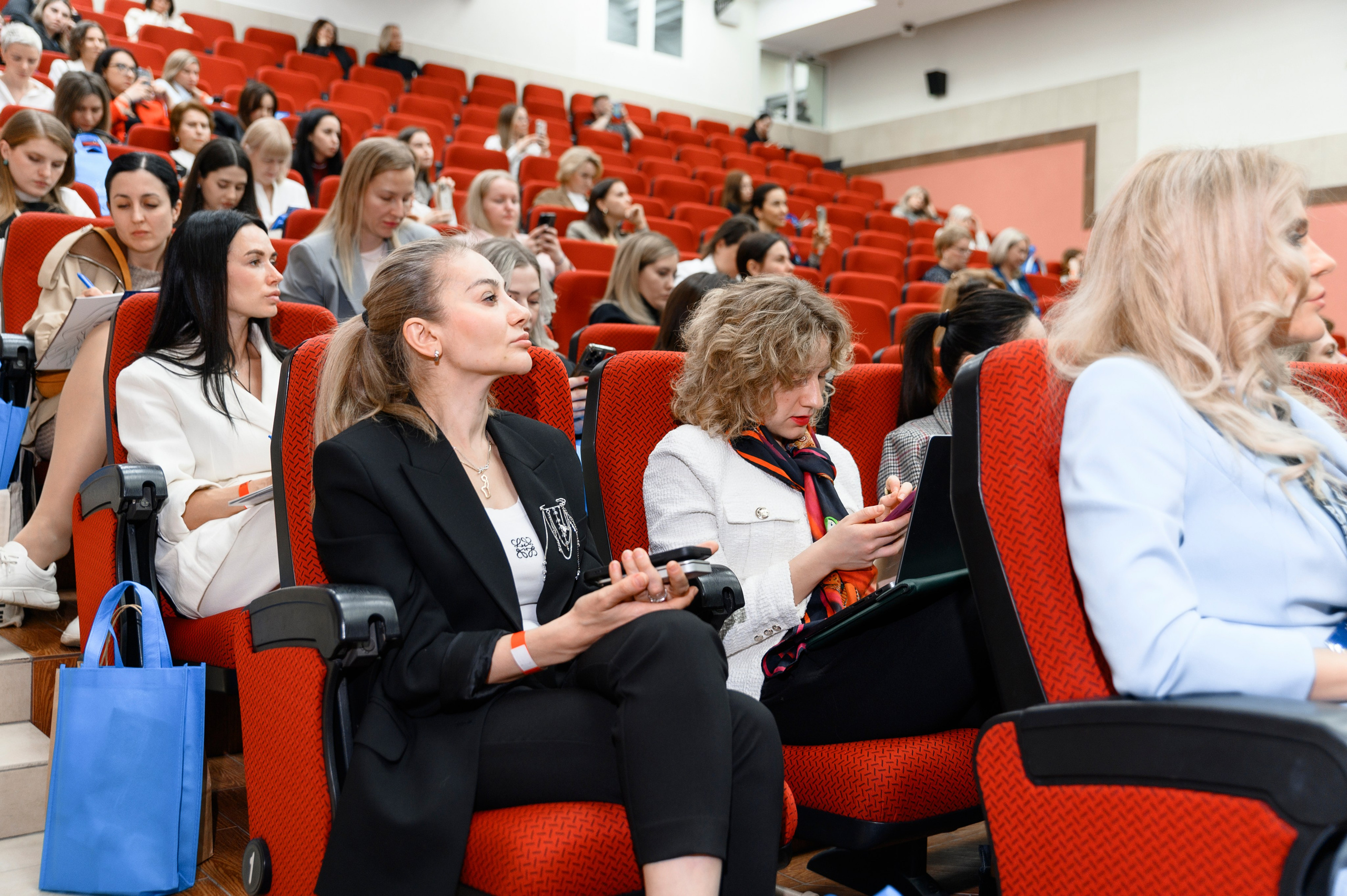 СЛУШАТЕЛИ. PRO-AGELESS