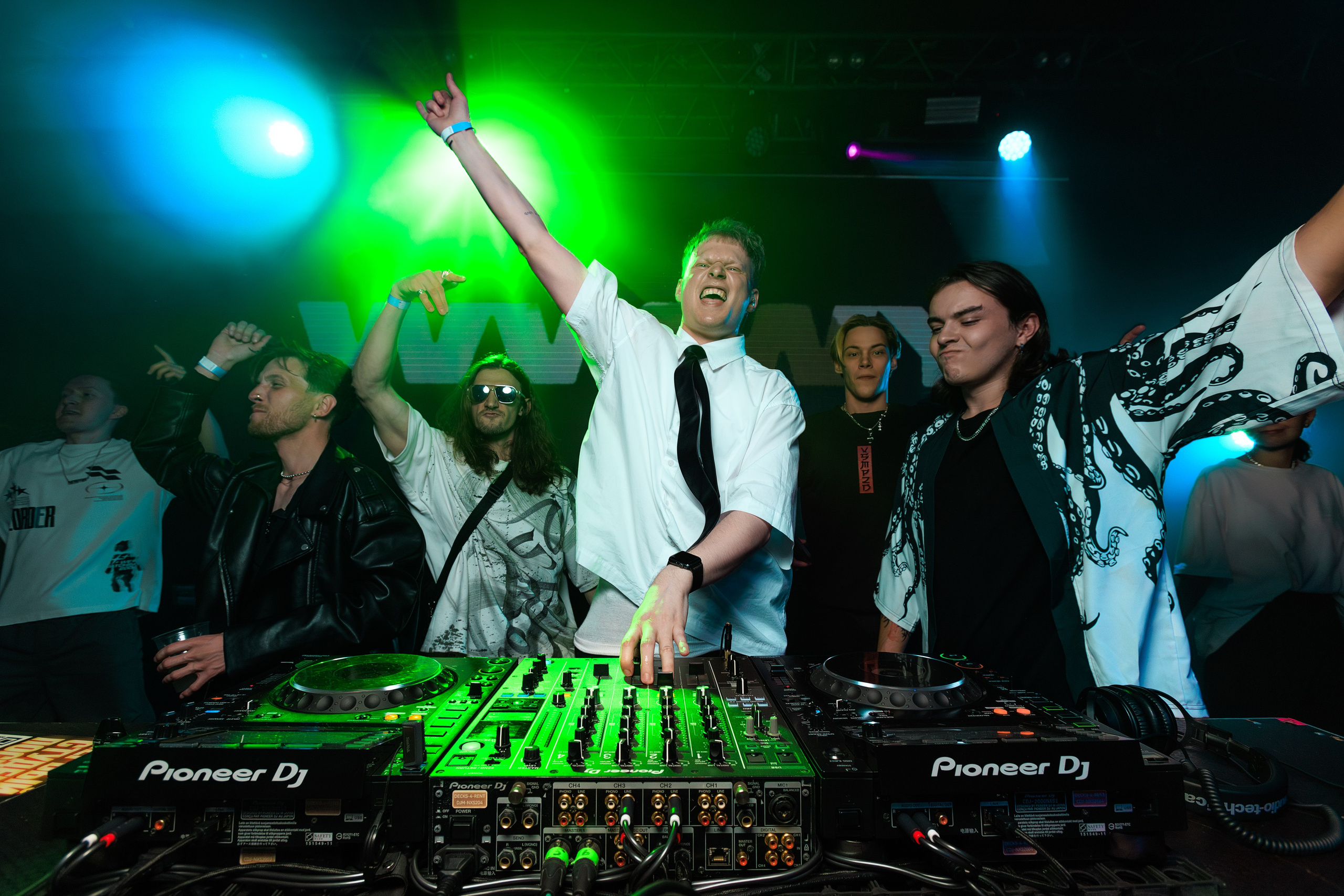 Студпосвят Свобода | Reptiloid. Репортажный фотограф Екатеринбург | Яркий, качественный репортаж | Концерты, клубы, репортаж, праздники, корпоративы