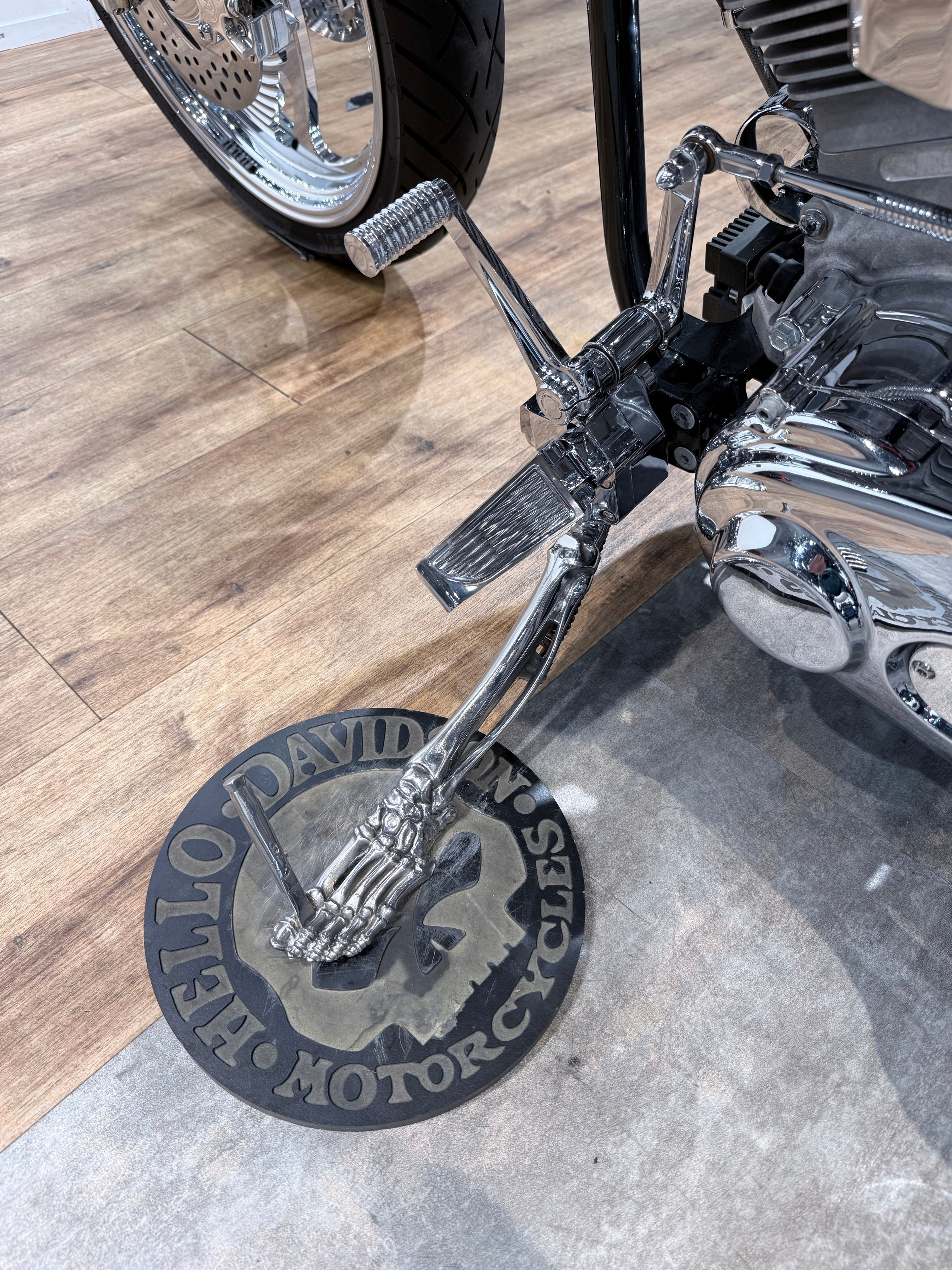 Breakout Custom. Hello Davidson, Москва. Только хорошие мотоциклы…