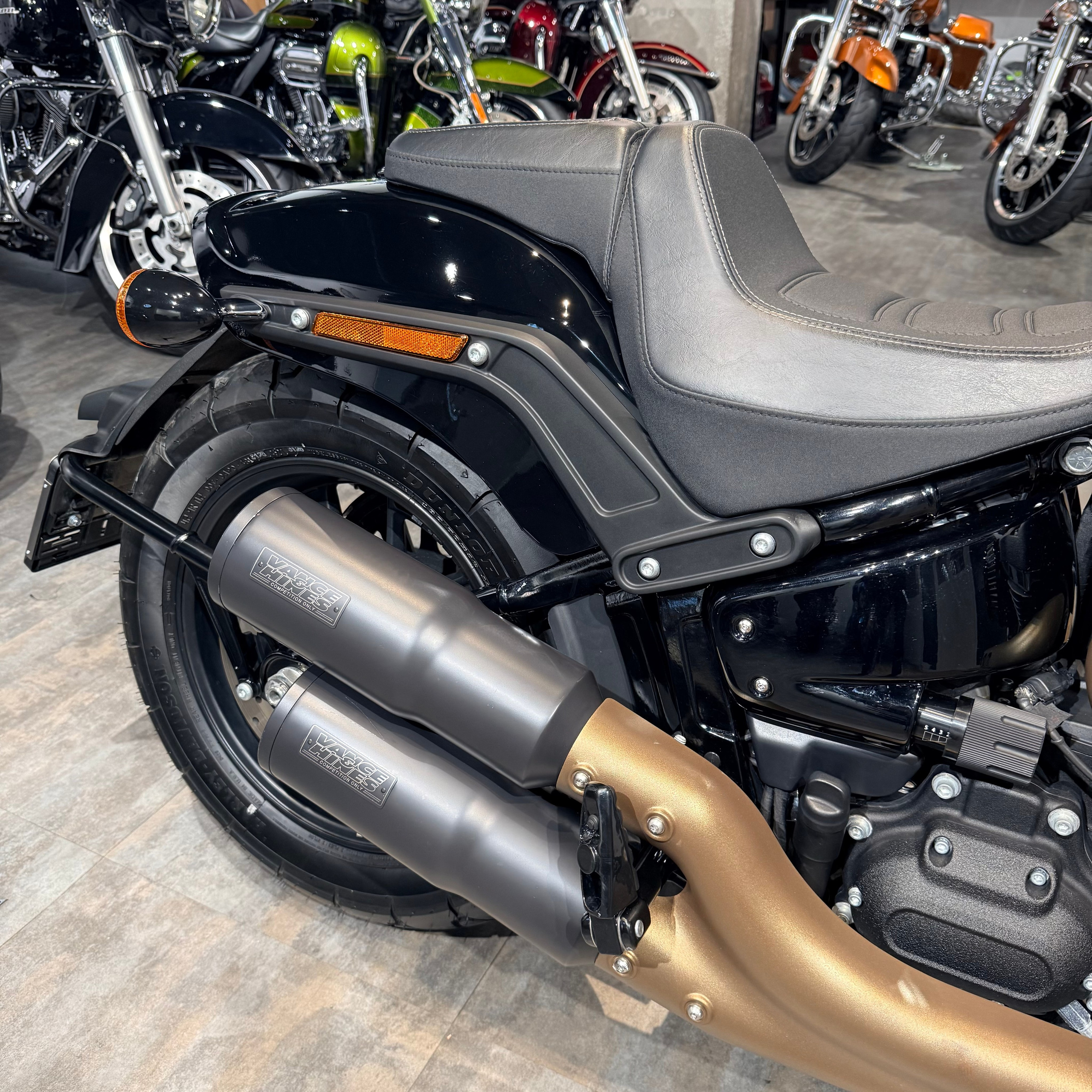 2023 HD FAT ВОВ 114 Vivid Black Nаrdо Gray (VIN *5НD*4007). Hello Davidson, Москва. Только хорошие мотоциклы…