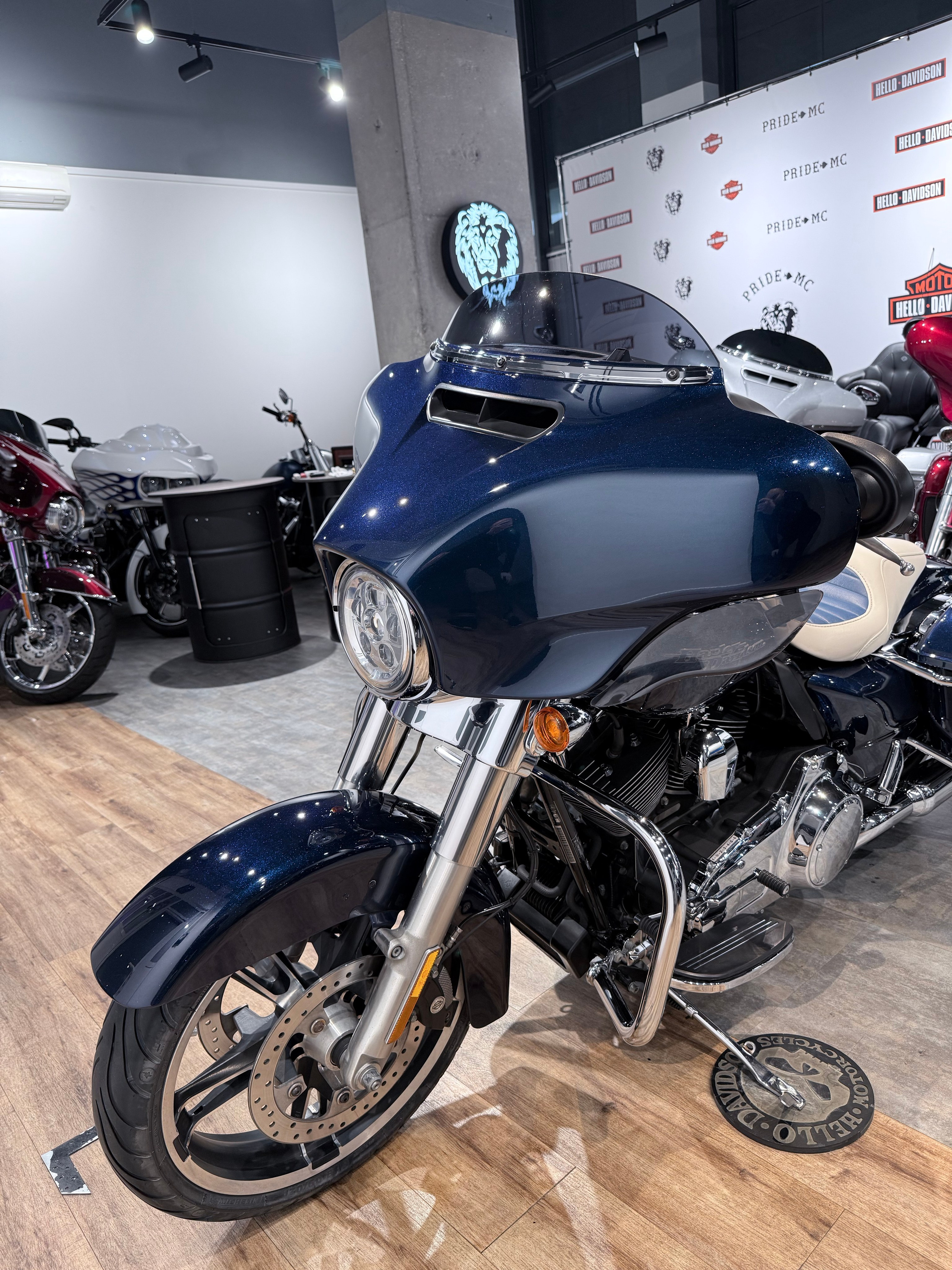 2014 Street Glide 103 ABS. Hello Davidson, Москва. Только хорошие мотоциклы…