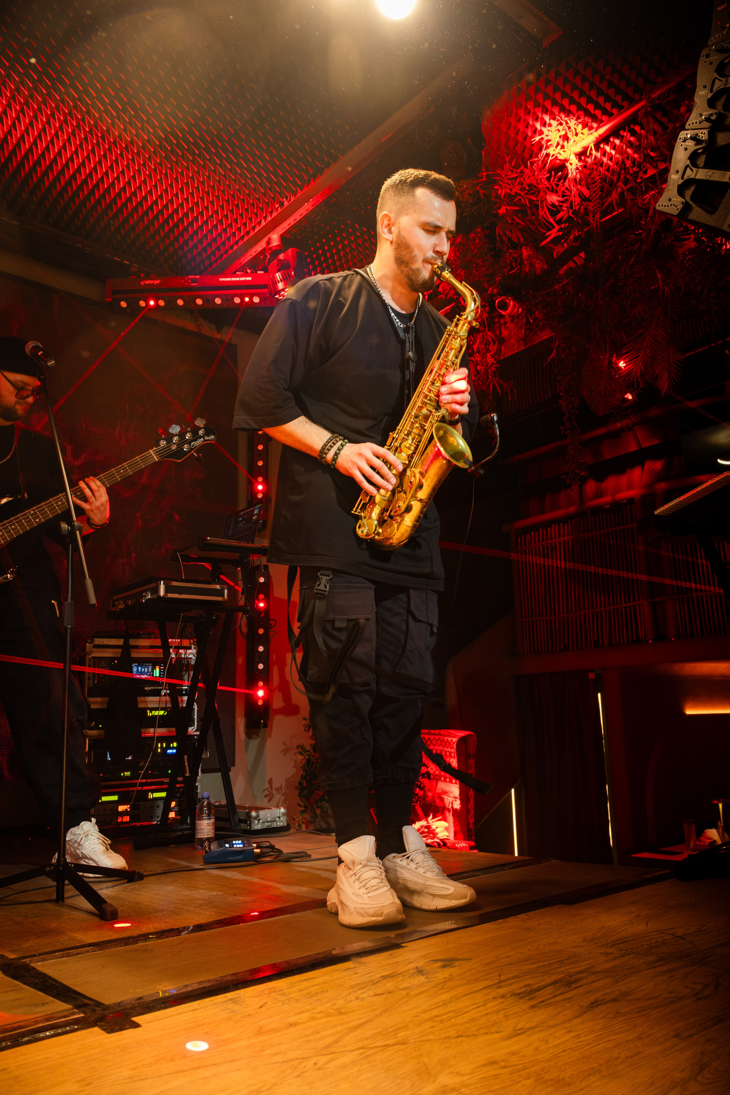 Концерт. Фотограф и видеограф в Тюмени Анна Жагорина, ваши фото еще не отдавали так быстро!