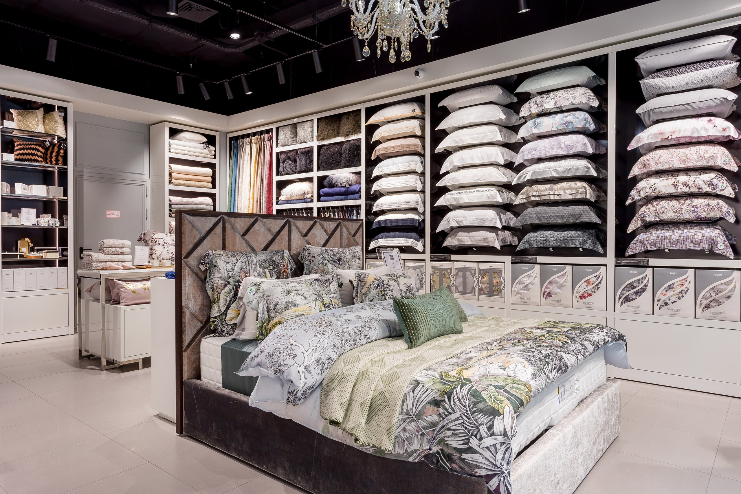 Shops. Interior photographer Vitalii in Portland and Vancouver