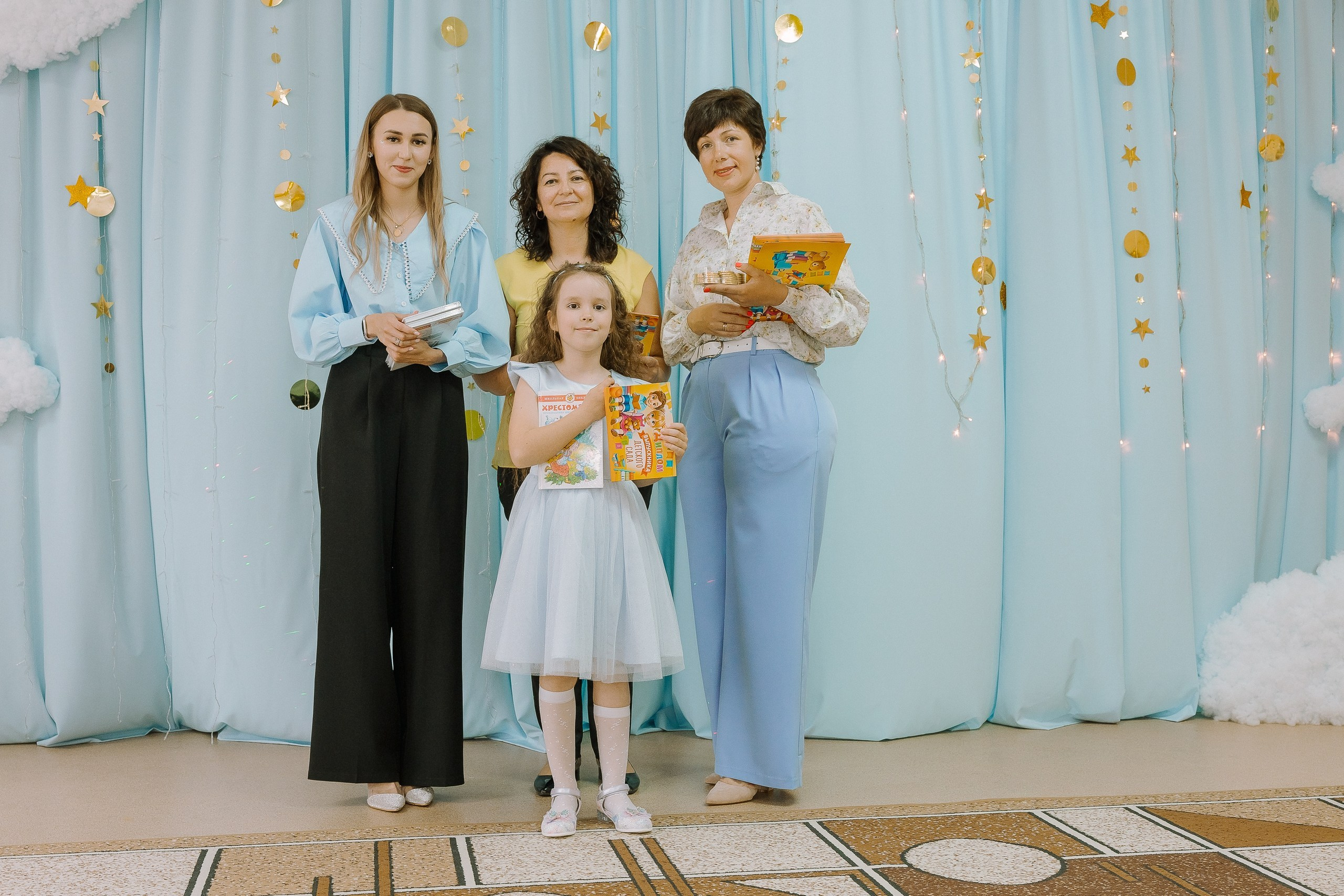 Выпускной в ДС -29. Выпускные альбомы Натальи Бутко: Новороссийск, Анапа, Геленджик