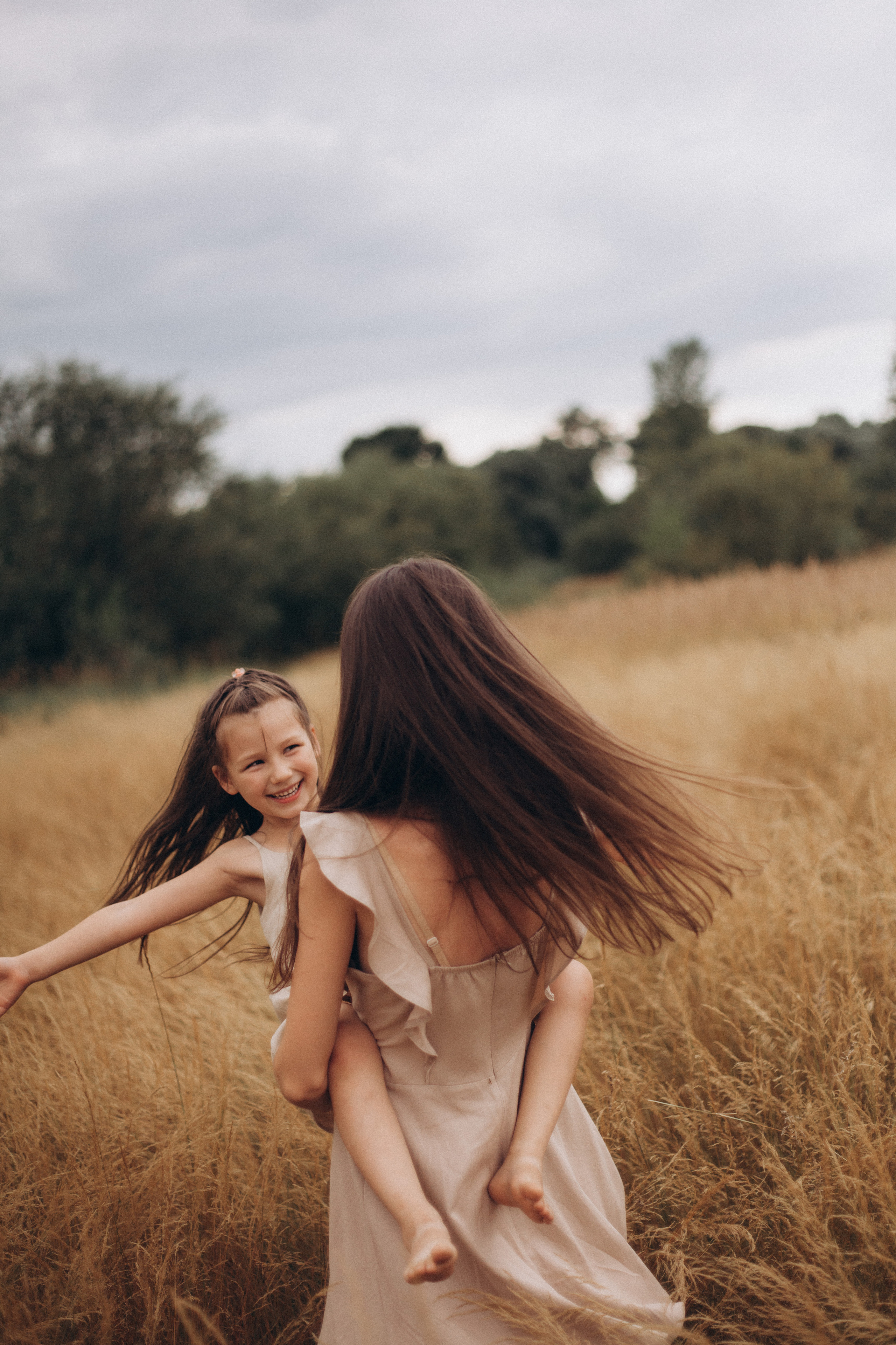Алеся и Ника. Свадебный и портретный фотограф