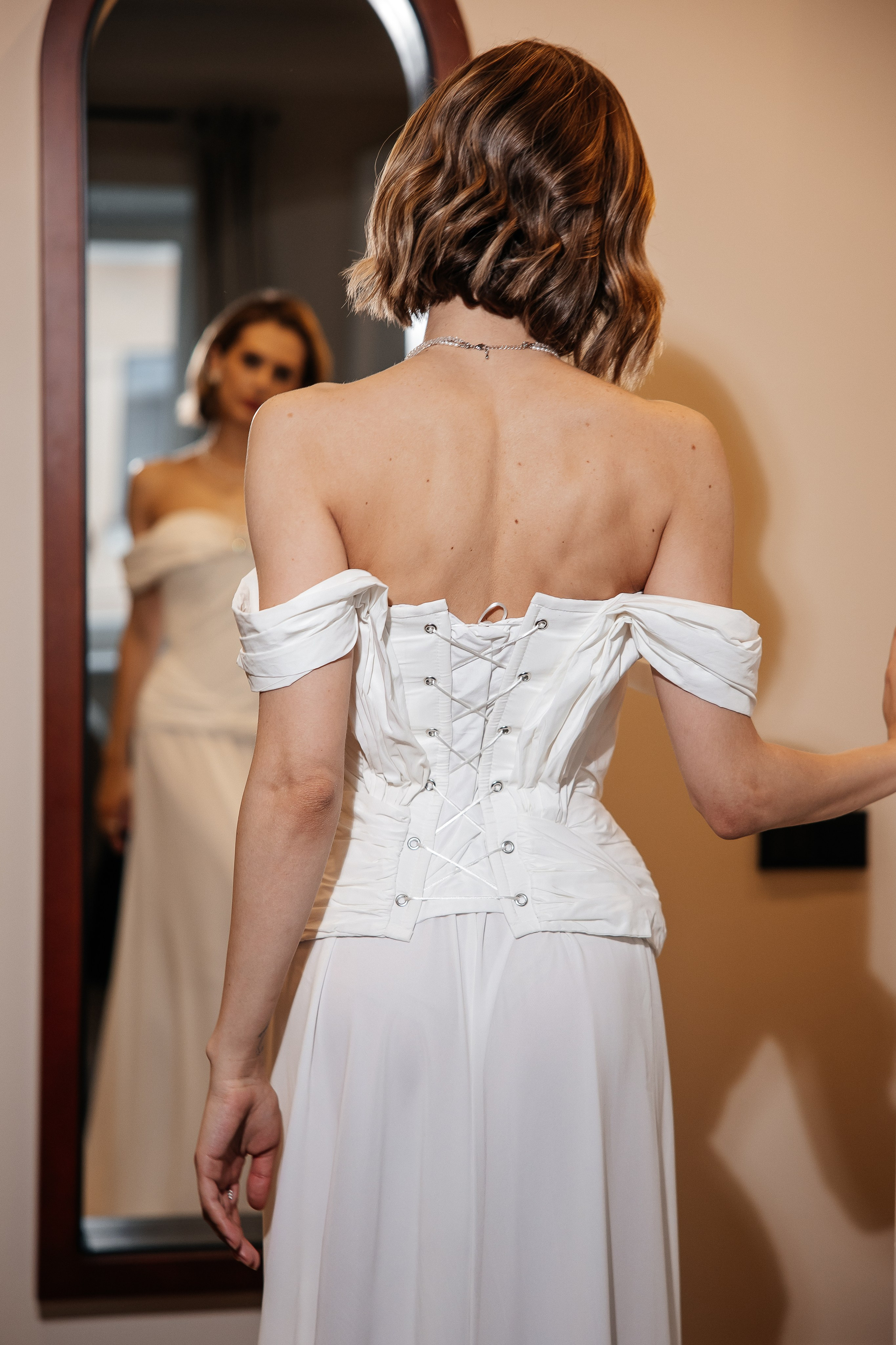 Утро жениха и невесты в отеле. Свадебный и семейный фотограф в Москве Красинская Мария