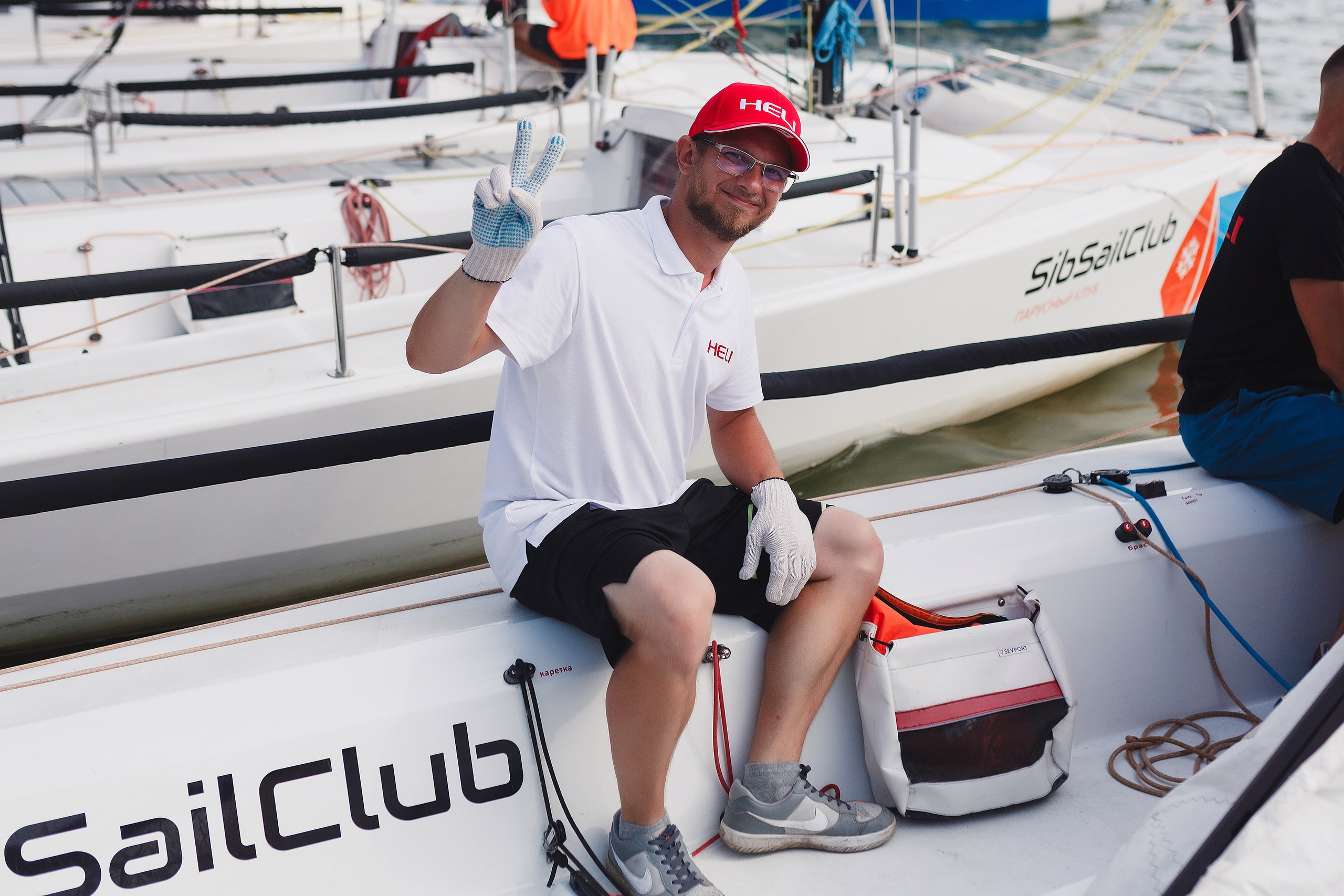 ЯХТИНГ. Roman Photo