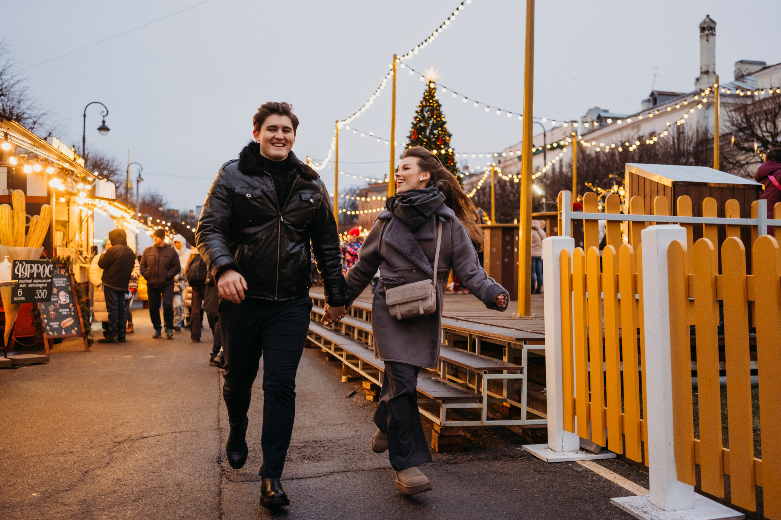 Аня и Даня: новогодняя прогулка. Семейный и детский фотограф в Санкт-Петербурге