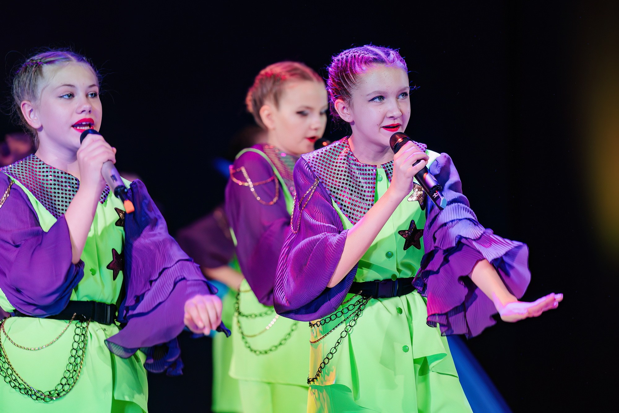 Отчетный концерт Образцового коллектива Алтая театра эстрадной песни «Созвездие». Свадебный и репортажный фотограф Никита Сницарев в Барнауле