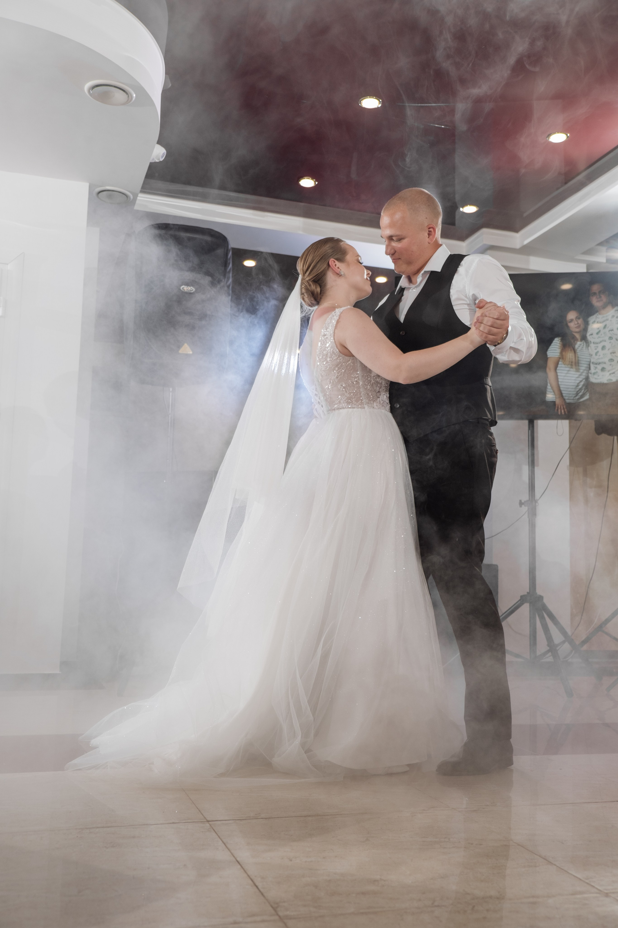 Свадебный ретопртаж. Профессиональная фотосъемка в Крыму. Натуральные эмоции и живые кадры. Забронируйте дату прямо сейчас!