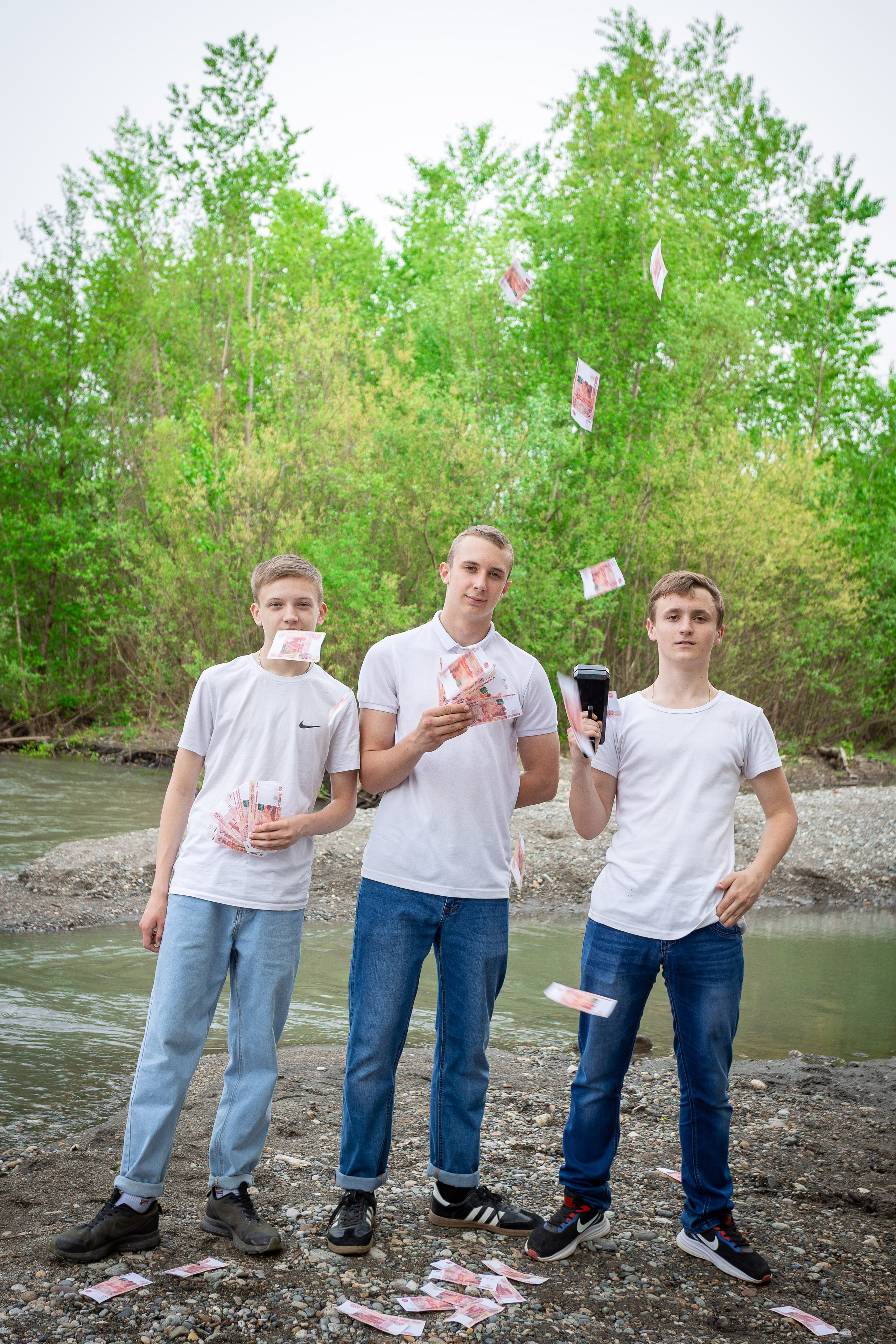 Уличная фотосессия на выпускной альбом. Выпускные альбомы Майкоп, Краснодар Елена Золотарева