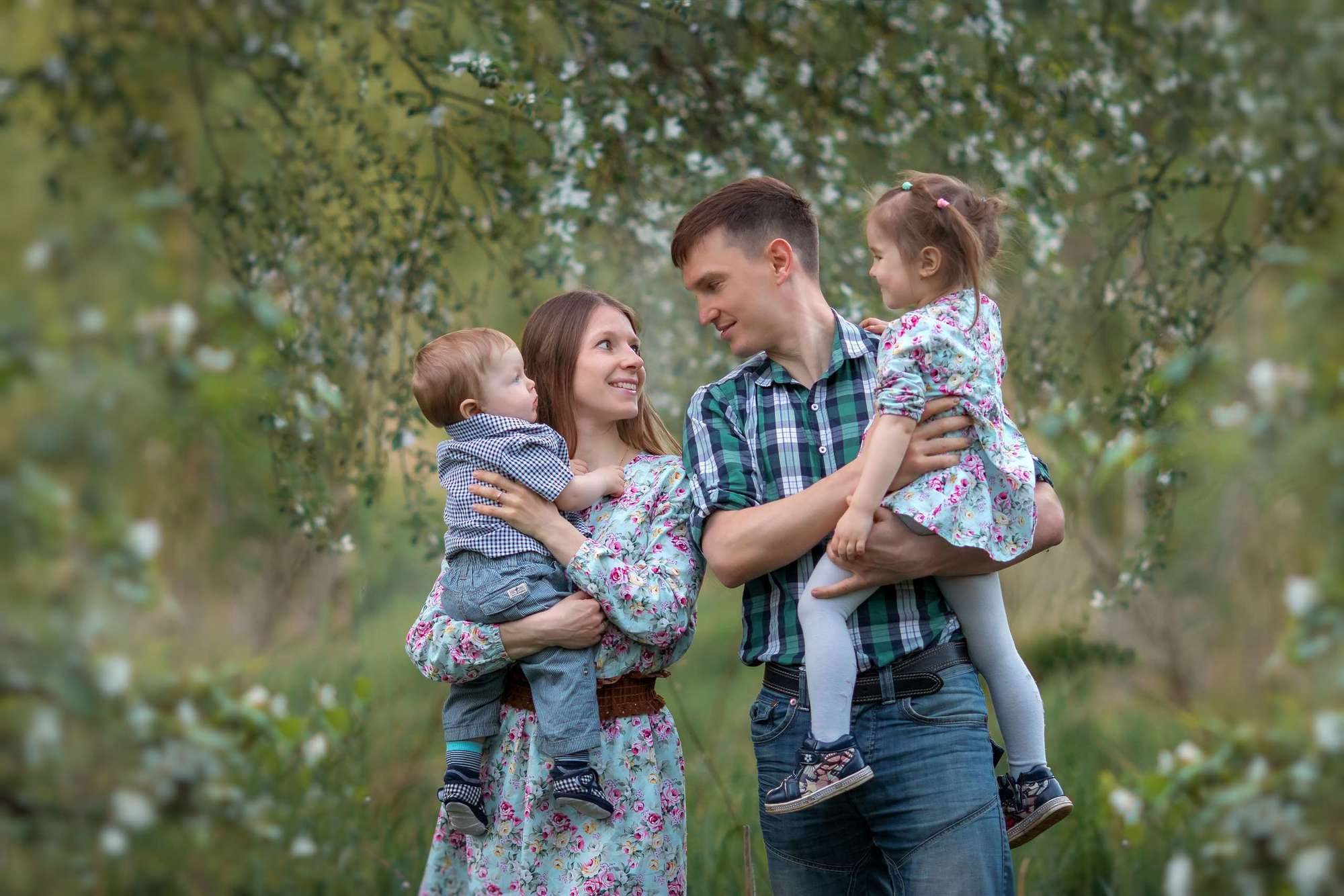 Семейная фотосессия в Ярославле. Семейный и детский фотограф в Ярославле Абрамов Артём