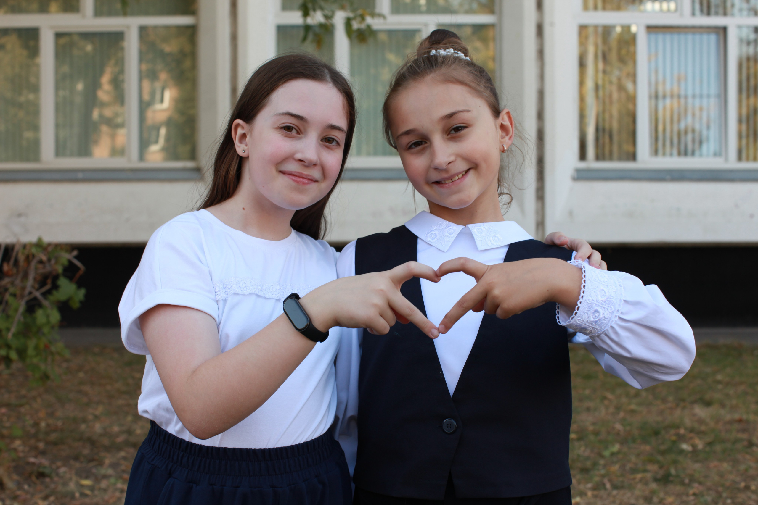 Осенняя фотосессия у школы. Выпускные альбомы Москва СВАО