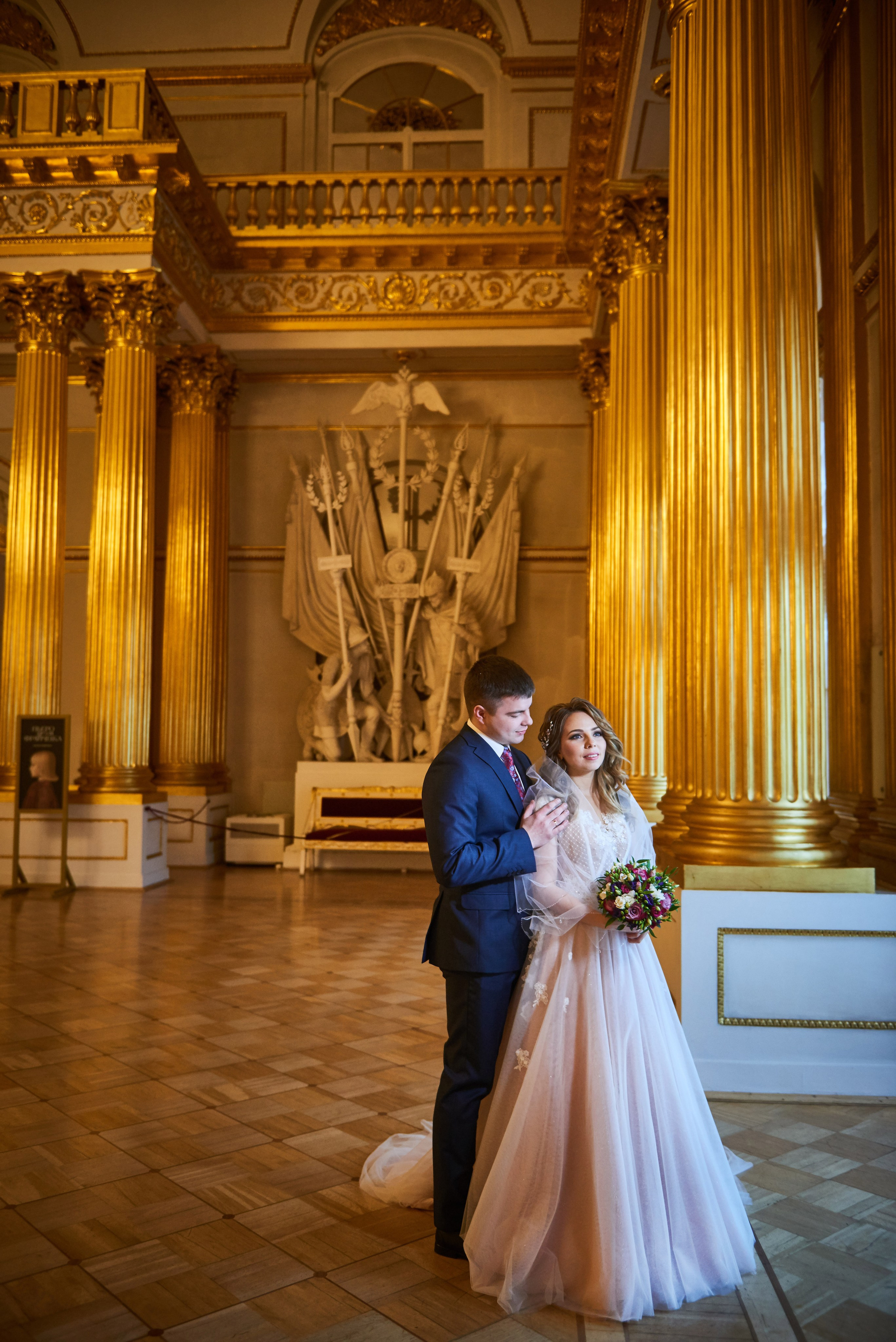 Елена и Иван (зимняя свадебная прогулка у Михайловского замка и фотосессия в Эрмитаже). Портретный, семейный и свадебный фотограф в Санкт-Петербурге и в Пушкине Ширяев Денис