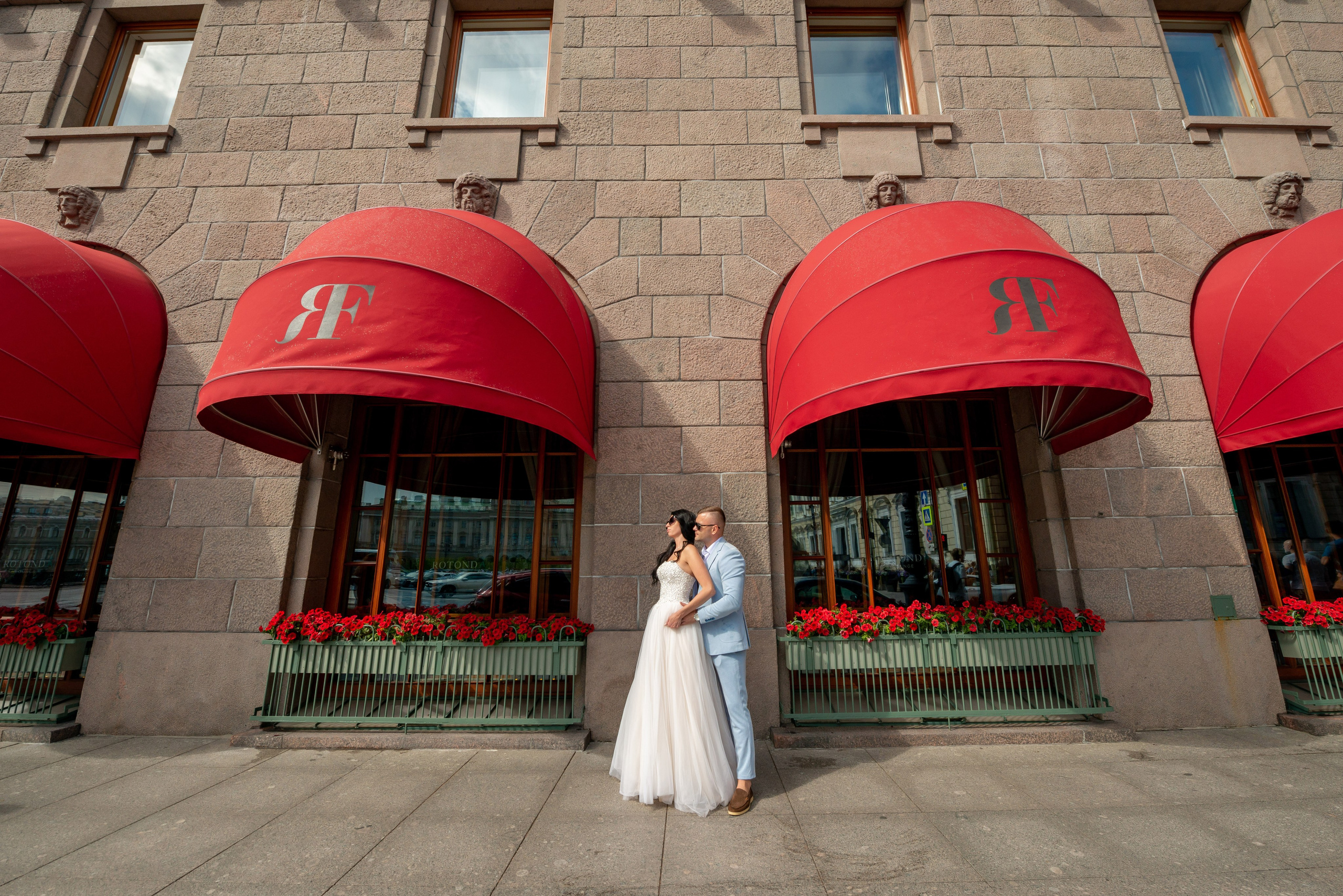 Елена и Илья (фотосессия у городской Невской Ратуши, Исаакиевская площадь). Портретный, семейный и свадебный фотограф в Санкт-Петербурге и в Пушкине Ширяев Денис
