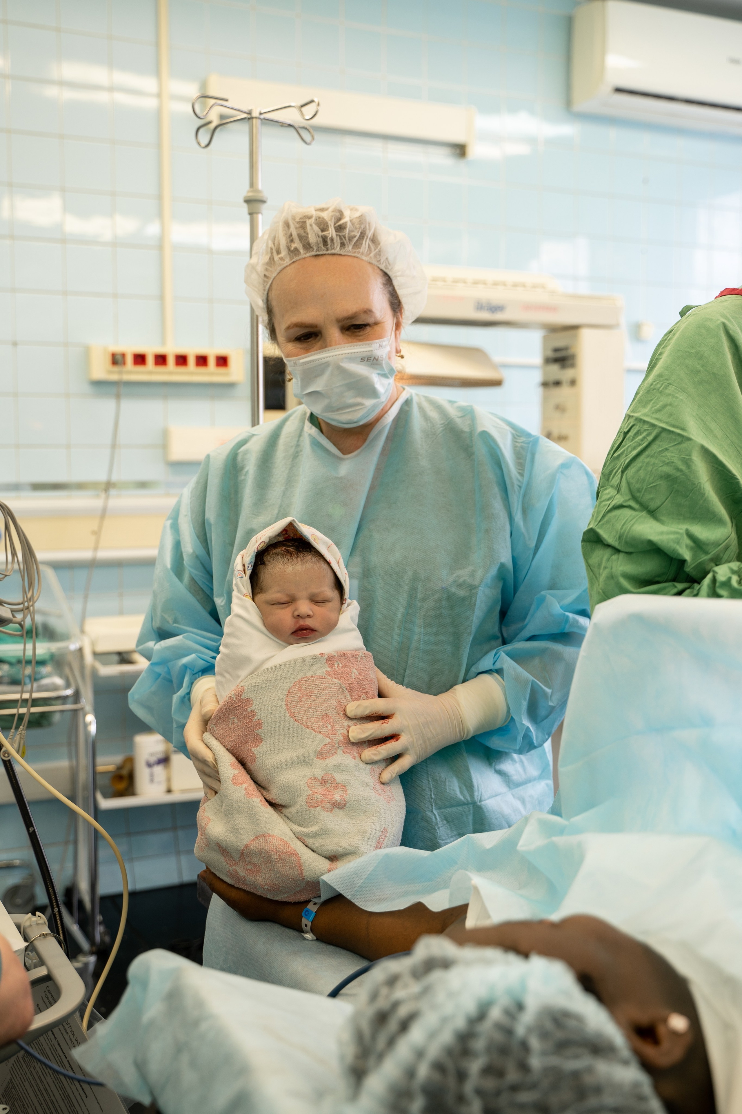 Роды и выписка. Родильный дом № 8 ГКБ № 15 им. О. М. Филатова. Фотографы на роды в Москве. Фото и видео родов. Фотопроект «Продолжение рода»