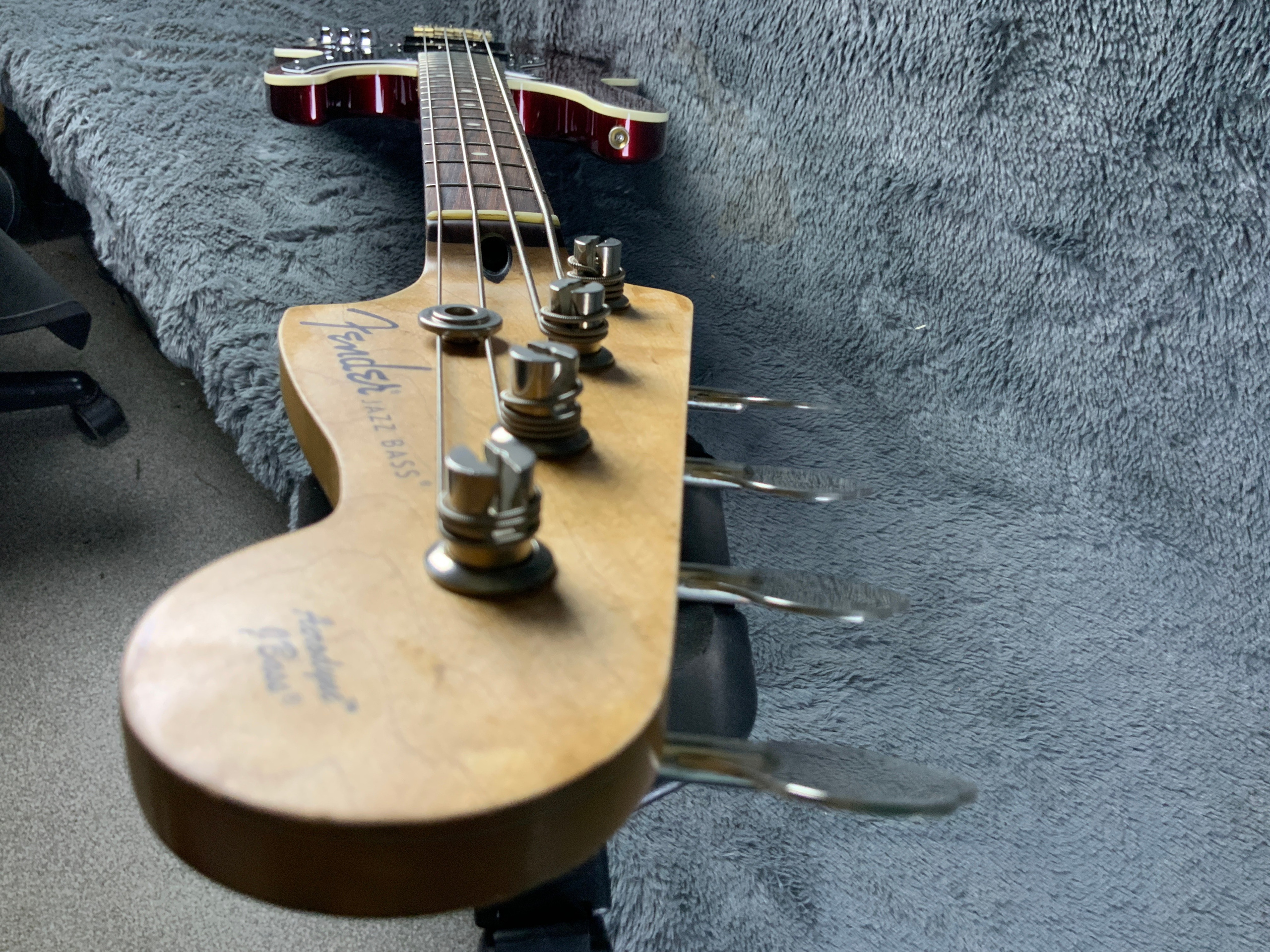 Fender Aerodyne Jazz Bass