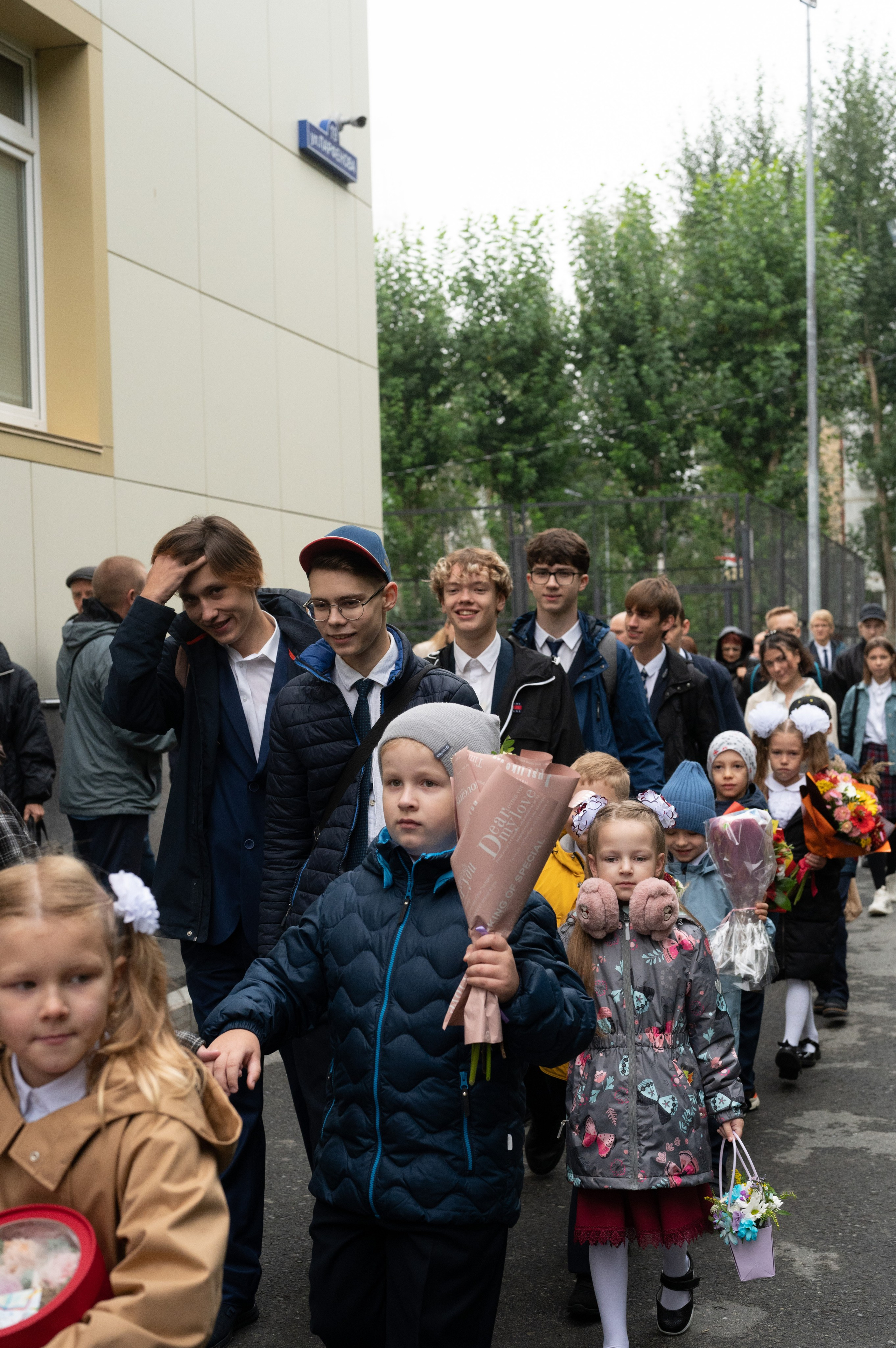 1 сентября 1 К 16 гимназия репортаж, линейка +в классе. Фотограф новорожденных, семейный детский в Тюмени Татьяна Морозова