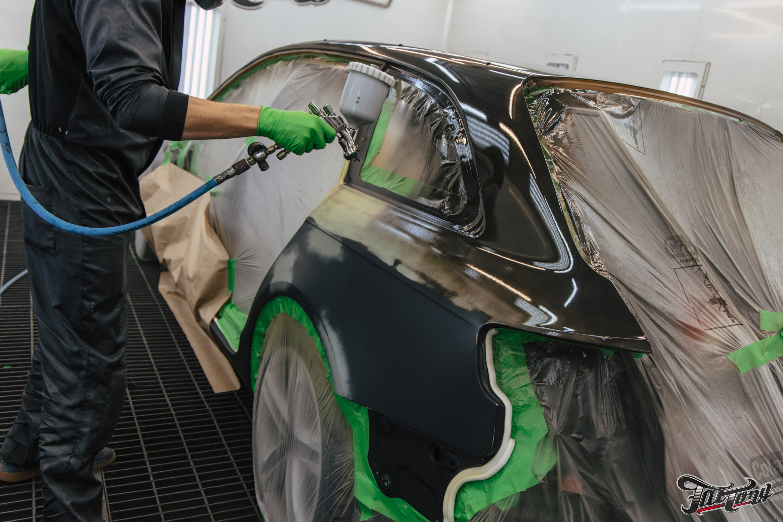 Audi S4 полный окрас кузова, кузовные работы и антихром. DeLorein