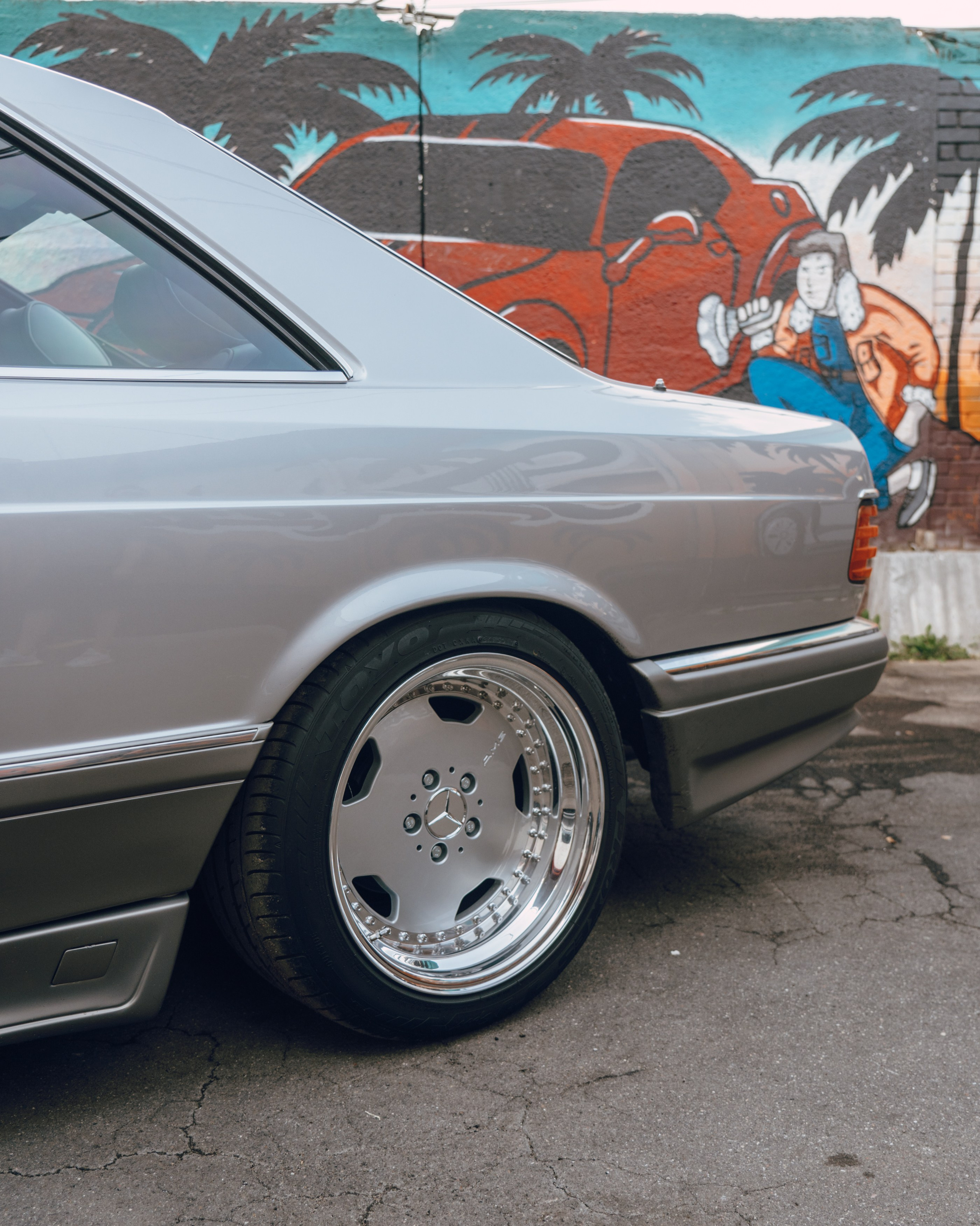 Mercedes c126 560 SEC шиномонтаж. DeLorein