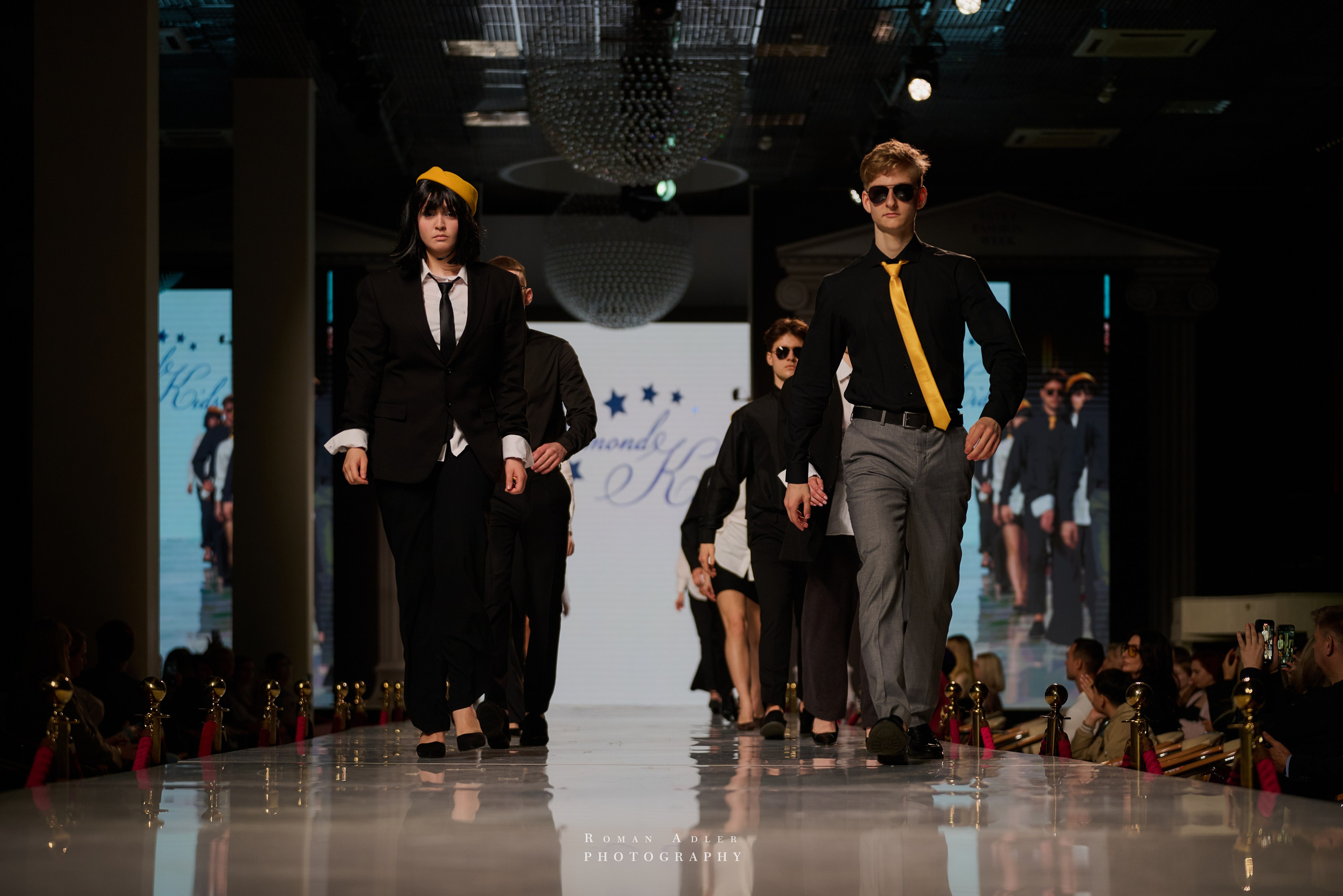 ESTET FASHION WEEK ВЕСНА — 2025. Фотограф Роман Адлер