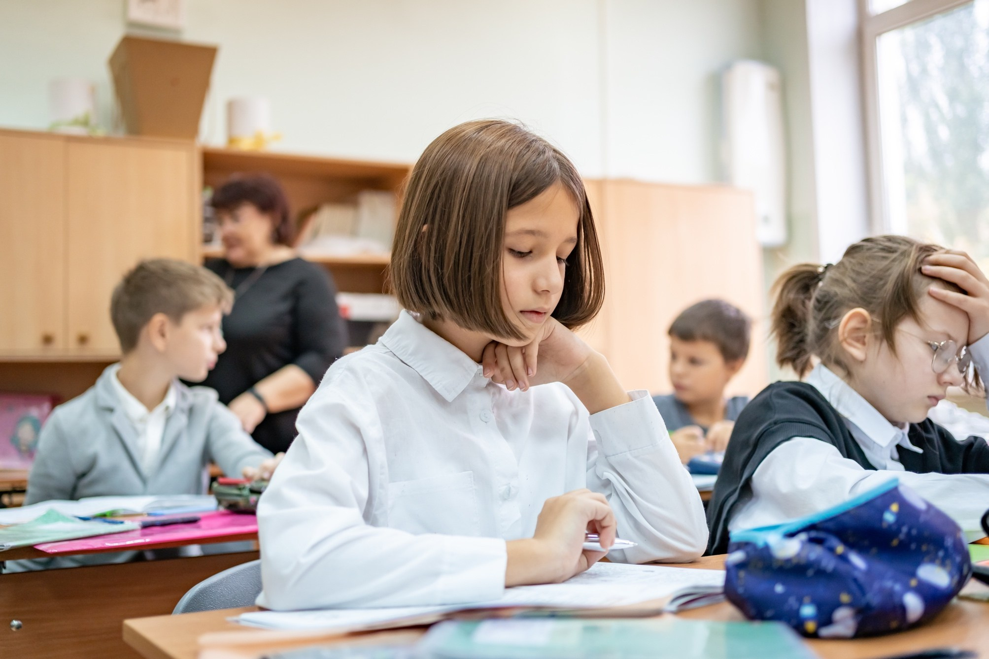 Выпускники начальной школы. Семейный фотограф Варвара Сорока в городе Москве