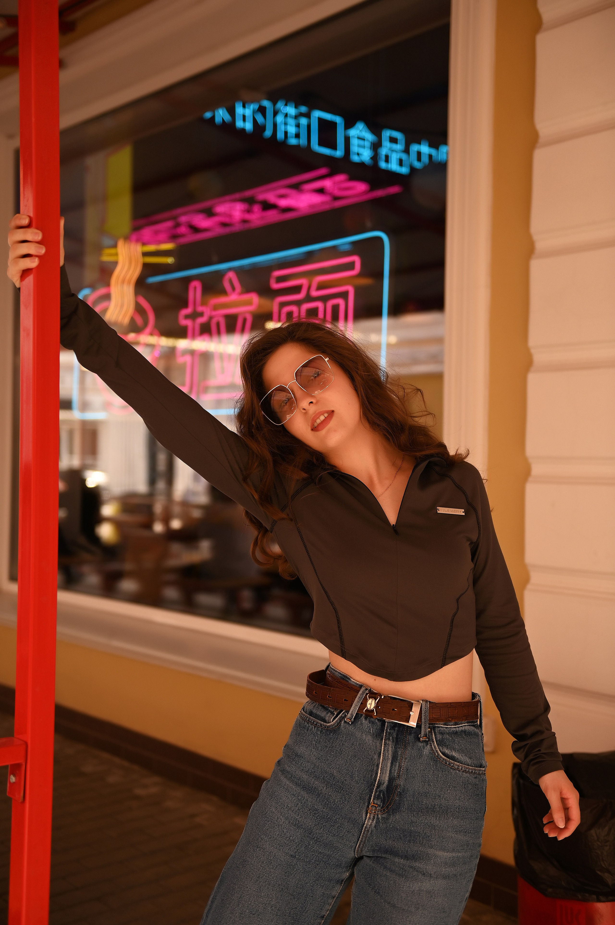 Индивидуальная прогулочная в городе. Свадебный, семейный, детский, контент фотограф в Омске Максим Ильин