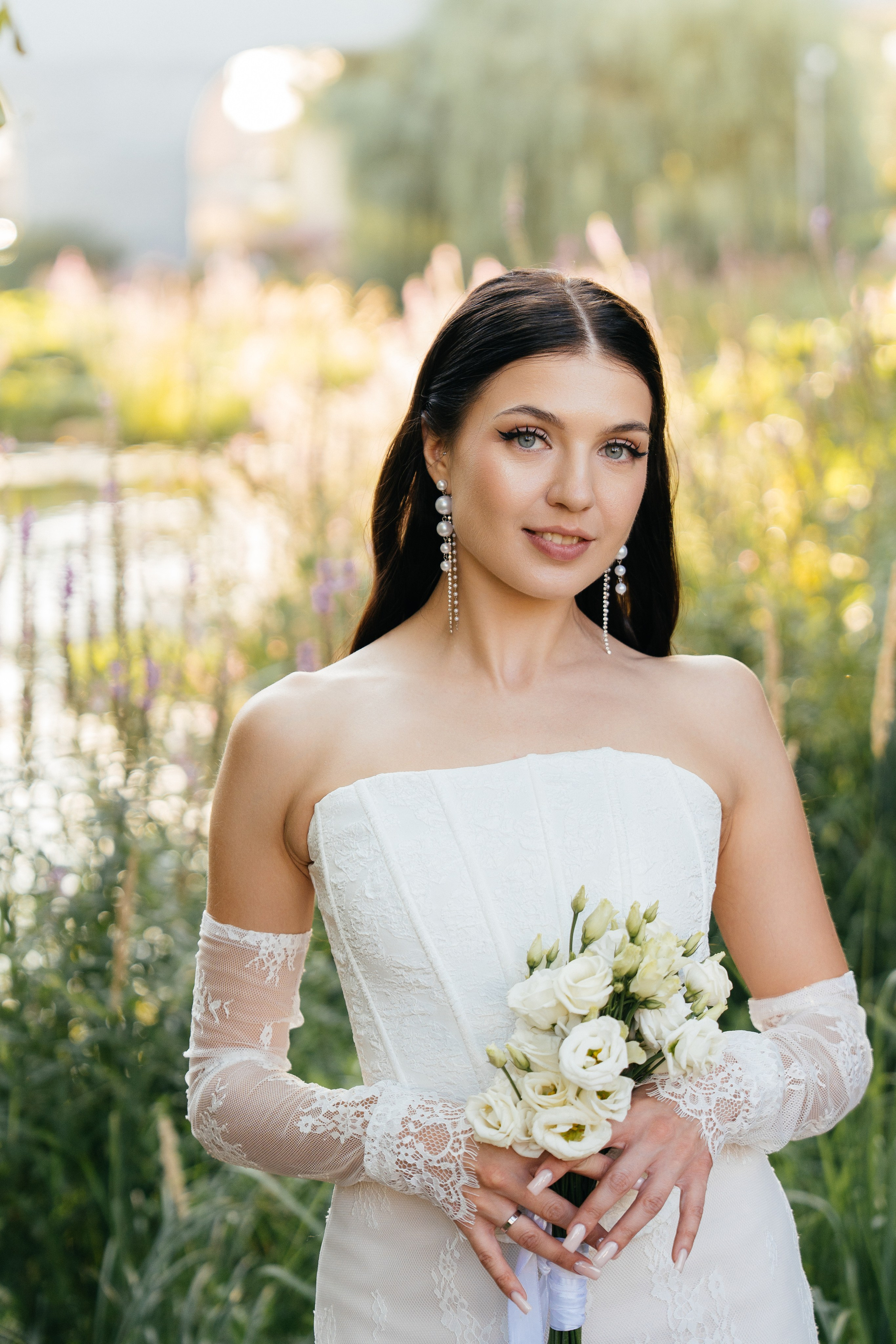 Свадебная фотосессия в Москве у высотки на Котельнической набережной. Свадебный фотограф в Москве Анна Полушина