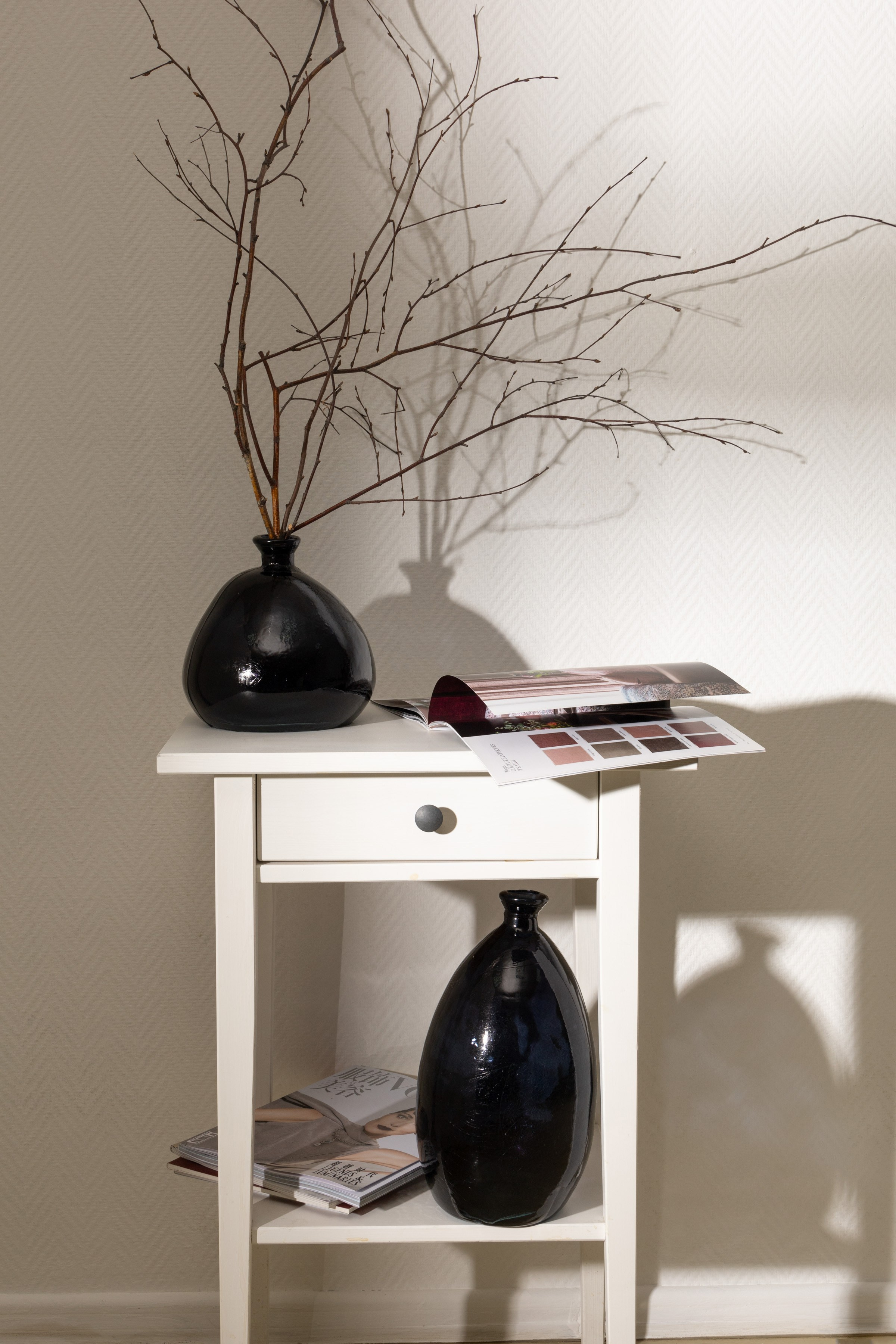 Ваза стеклянная в скандинавском интерьере | Декор для дома