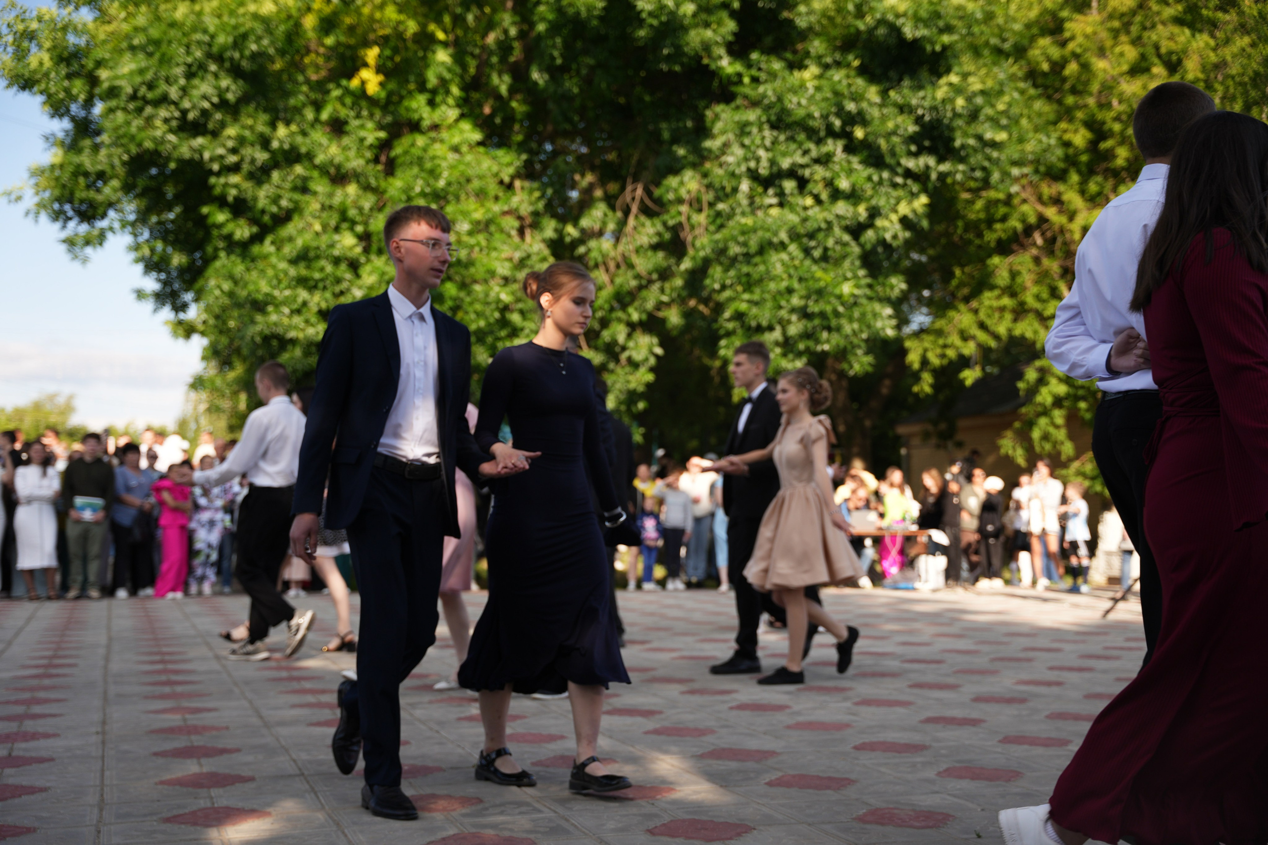 Выпускной в парке. Ольга Плаксина фотограф в Саратове