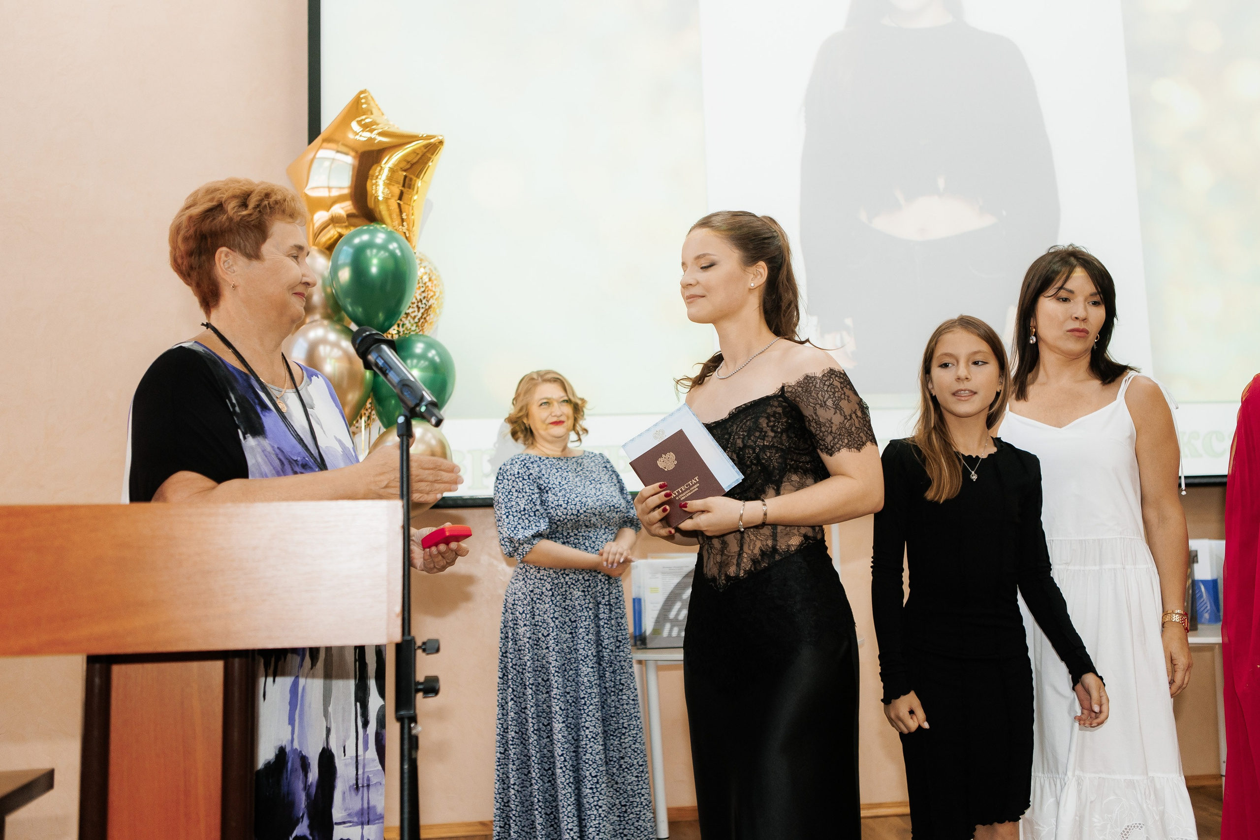 Выпускной Гимназия 12 2024 г. Свадебный и портретный Фотограф в Липецке Дмитрий Котюков