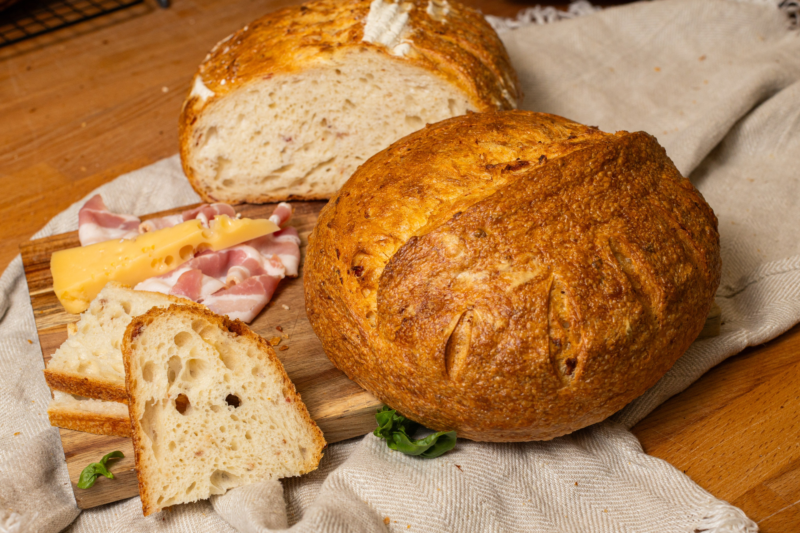 ХЛЕБ С БЕКОНОМ И СЫРОМ, 400 руб. Balabushka.me