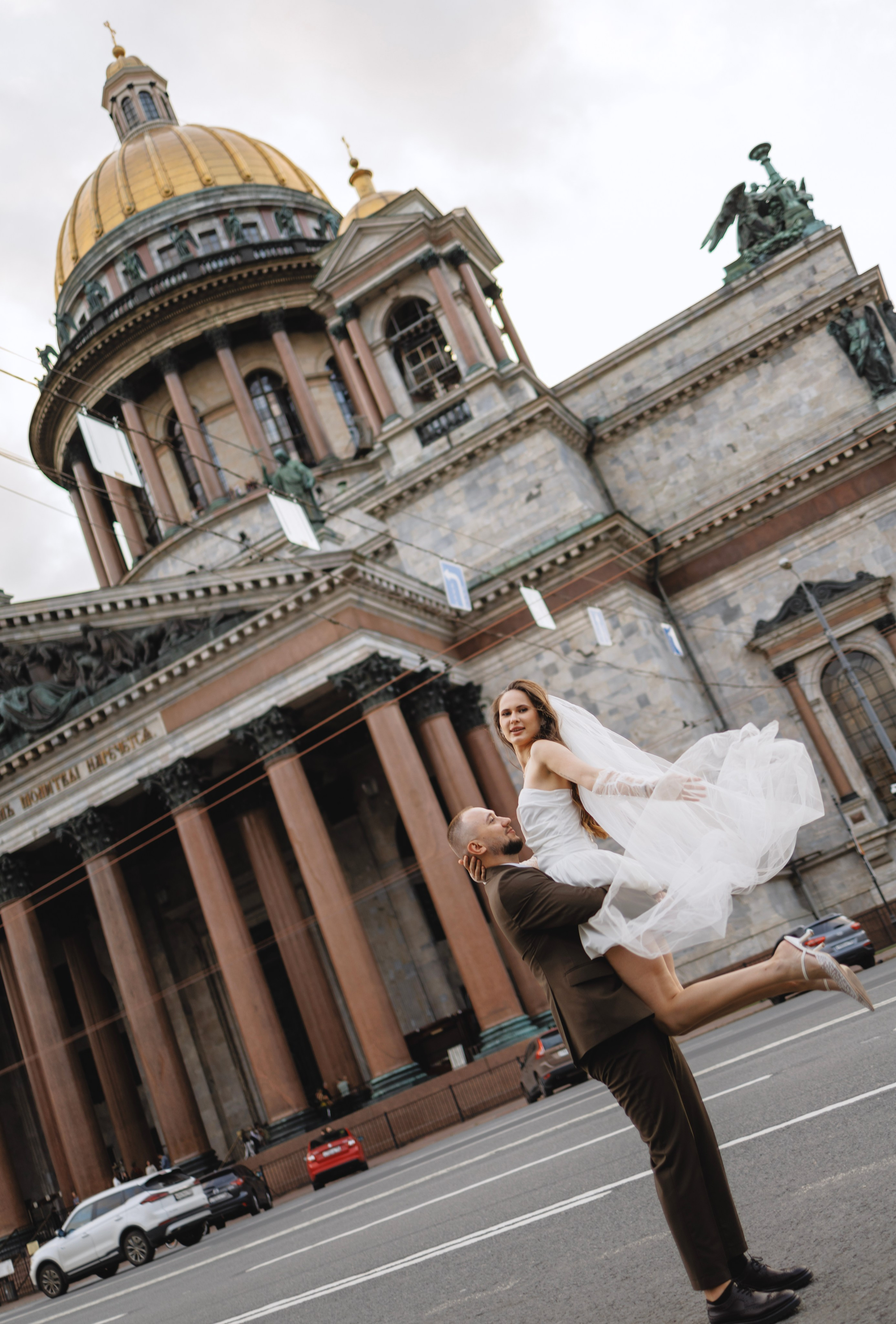 Руслан и Виолетта — Исаакий, Зимняя канавка. Боженова Елена фотограф Санкт-Петербург
