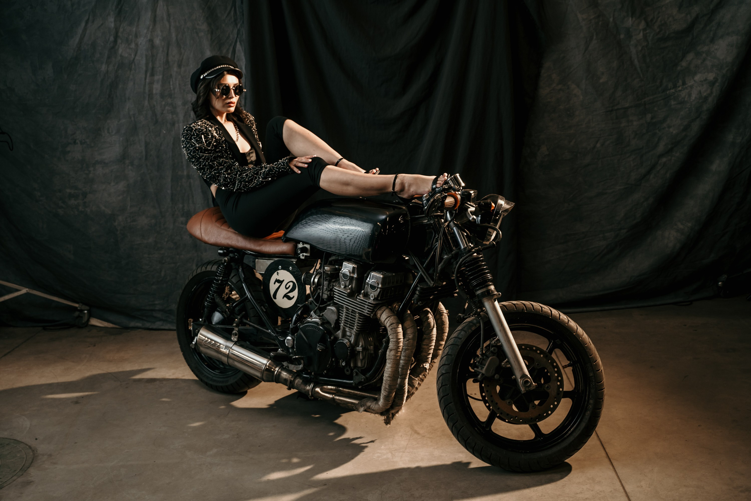 Фотосессия на мотоцикле в Санкт-Петербурге. Свадебный, семейный, портретный, репортажный фотограф в Санкт-Петербурге