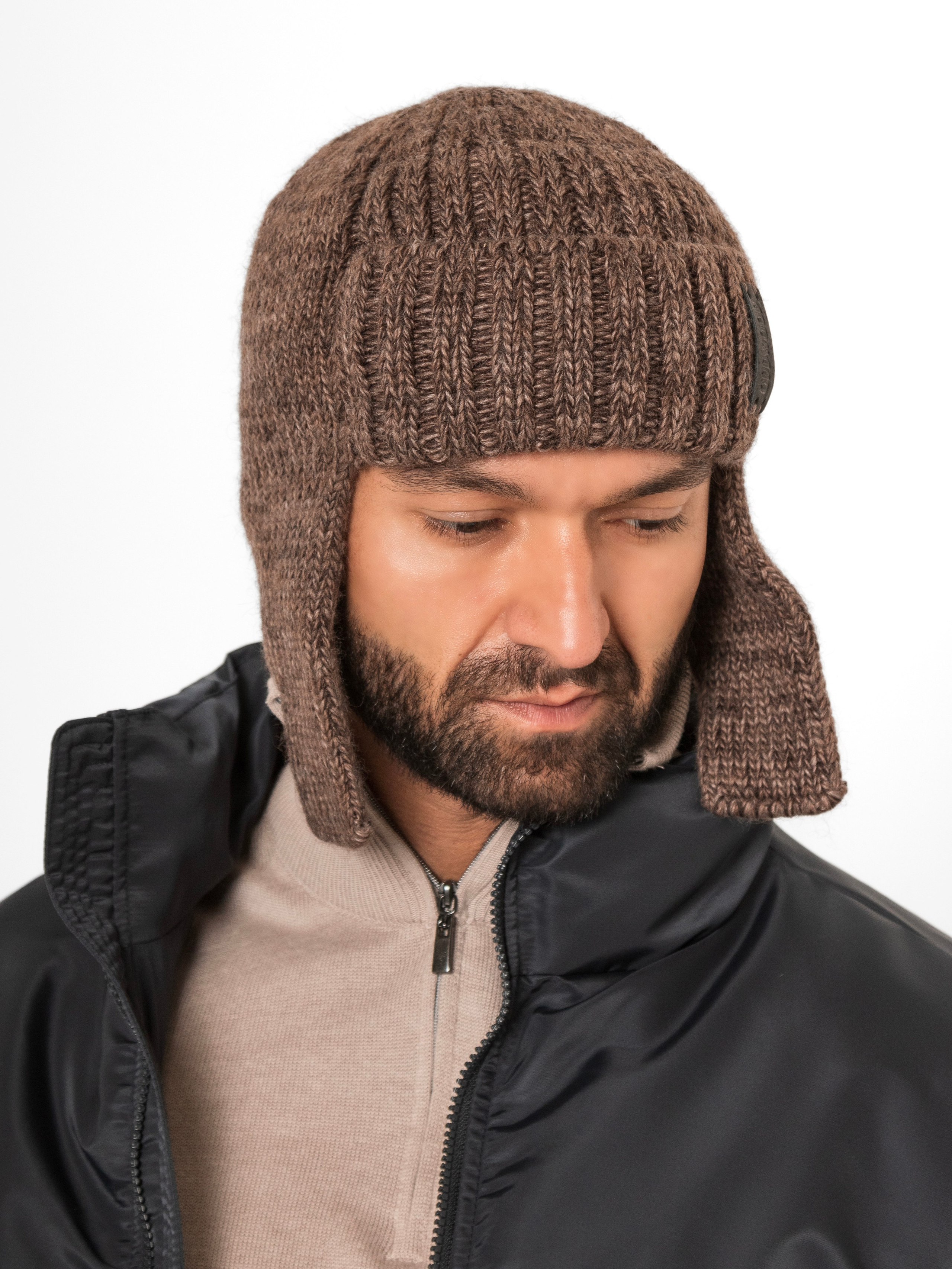 Шапки мужские. Фотостудия для Wildberries Ozon