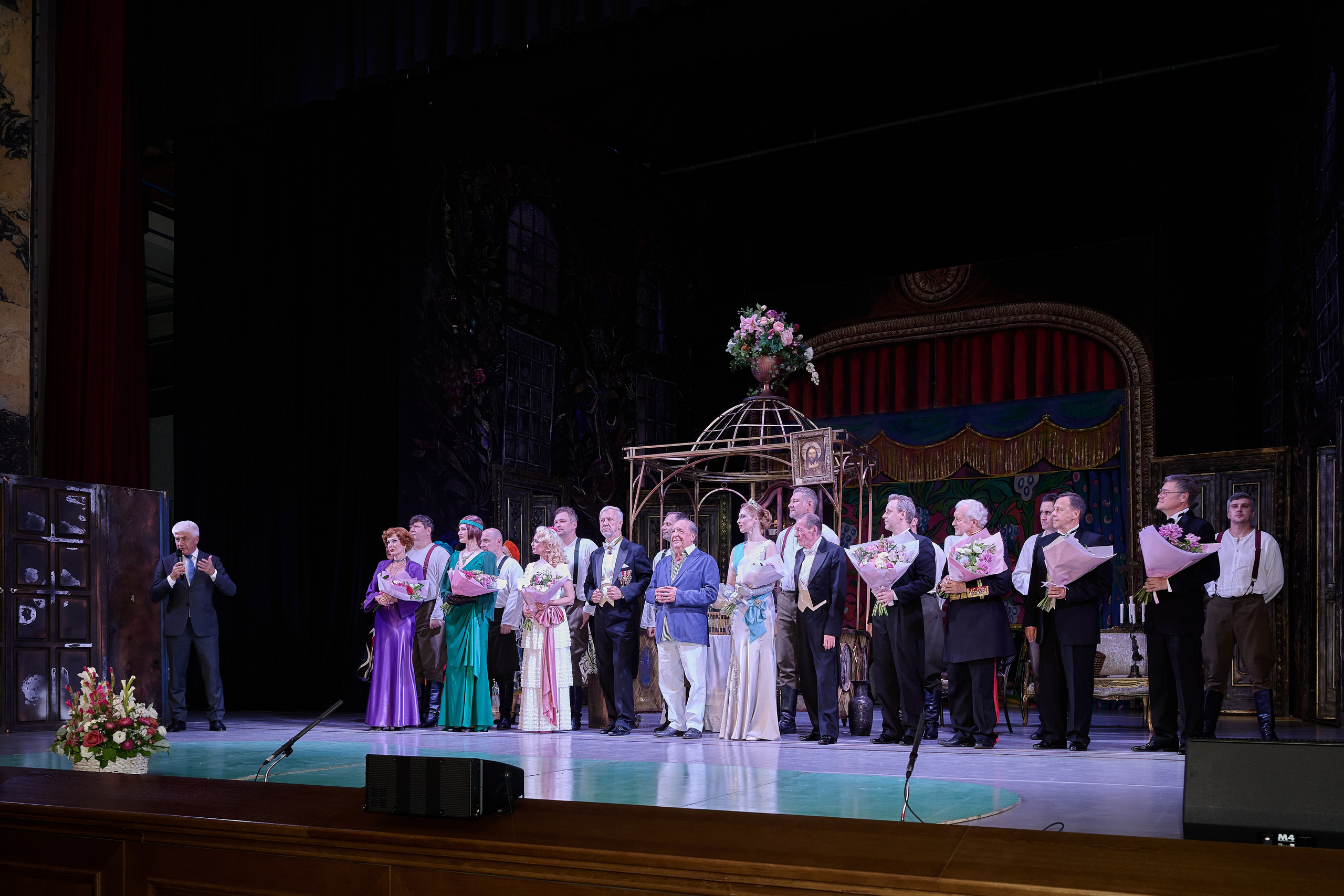 Спектакль «Товарищ». Фотограф Роман Адлер