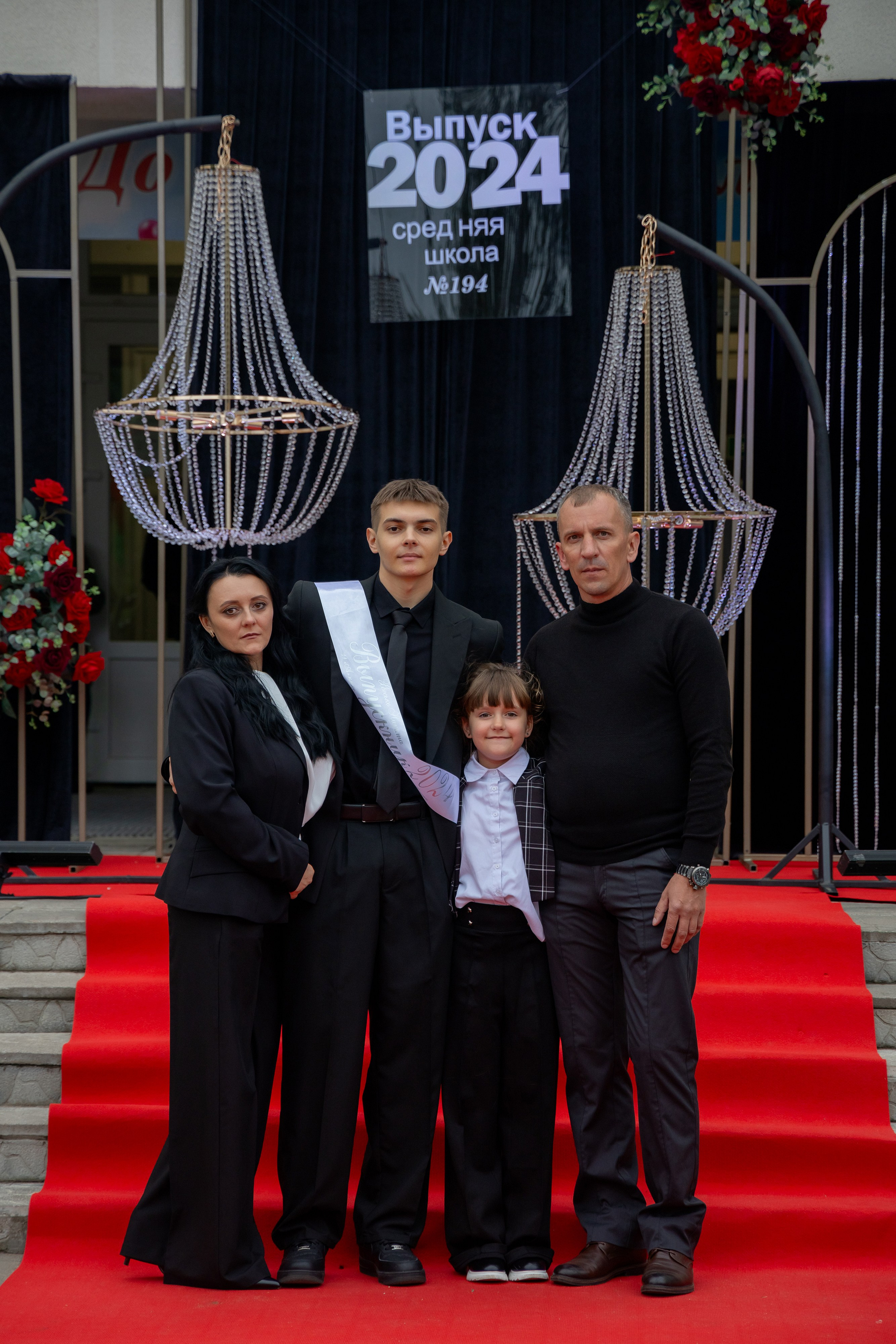 Школьный выпускной 2024 год в Соколе (Минск). Свадебный фотограф в Минске/Беларуси Сергей Спиридонов