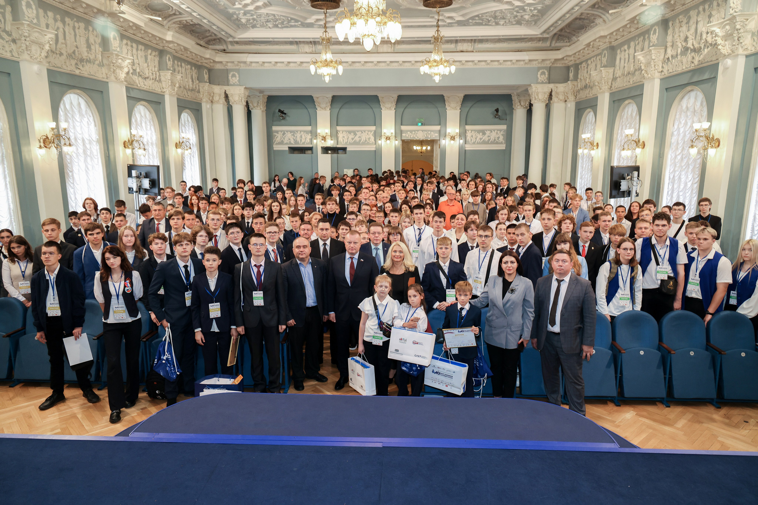 Государственная дума «Юные техники и Изобретатели». Фотограф Антон Чупринин