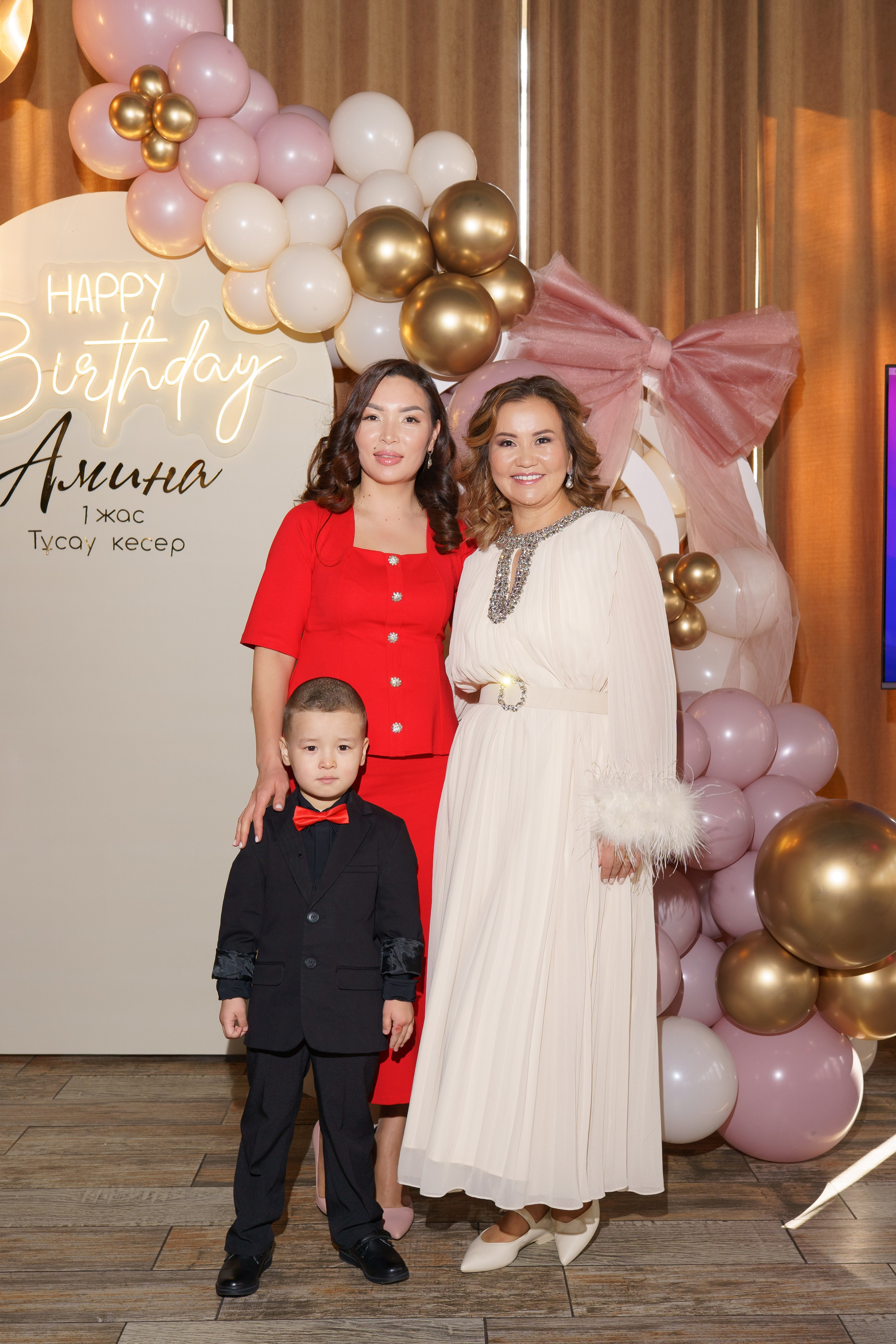 Амина — Тұсау кесер — 1 годик малышке