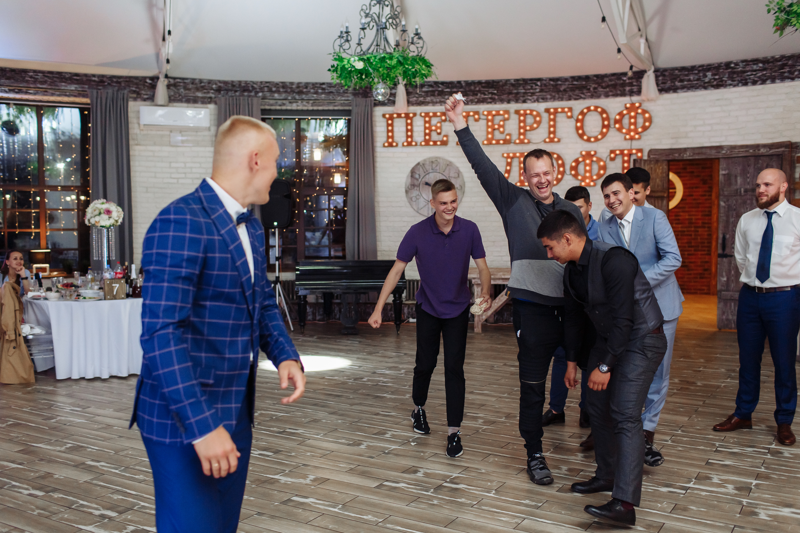 Выездная регистрация в Петергоф лофт. Свадебный фотограф в Санкт-Петербурге и Петергофе Андрей Заяц