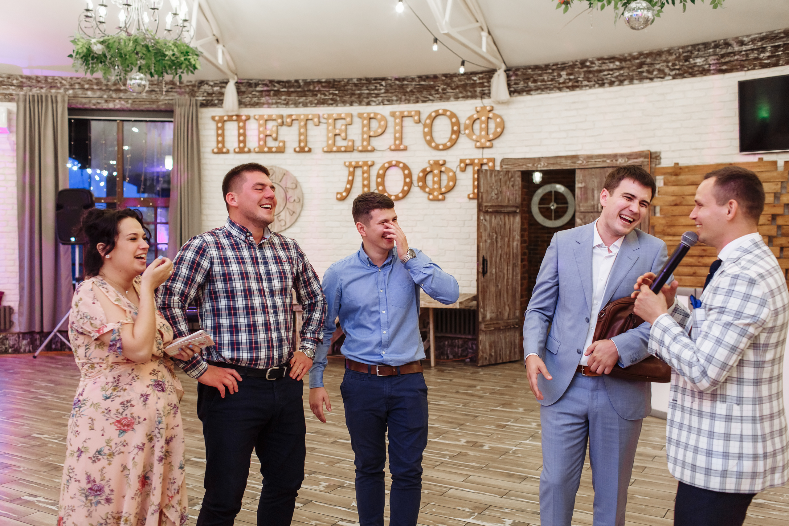 Выездная регистрация в Петергоф лофт. Свадебный фотограф в Санкт-Петербурге и Петергофе Андрей Заяц