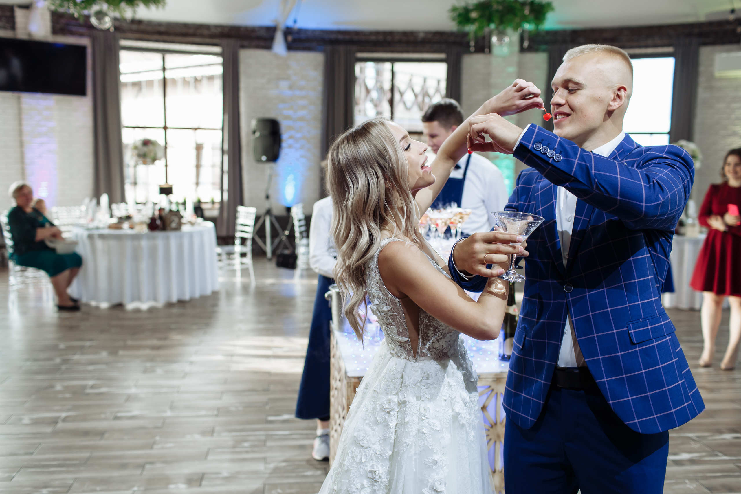 Выездная регистрация в Петергоф лофт. Свадебный фотограф в Санкт-Петербурге и Петергофе Андрей Заяц