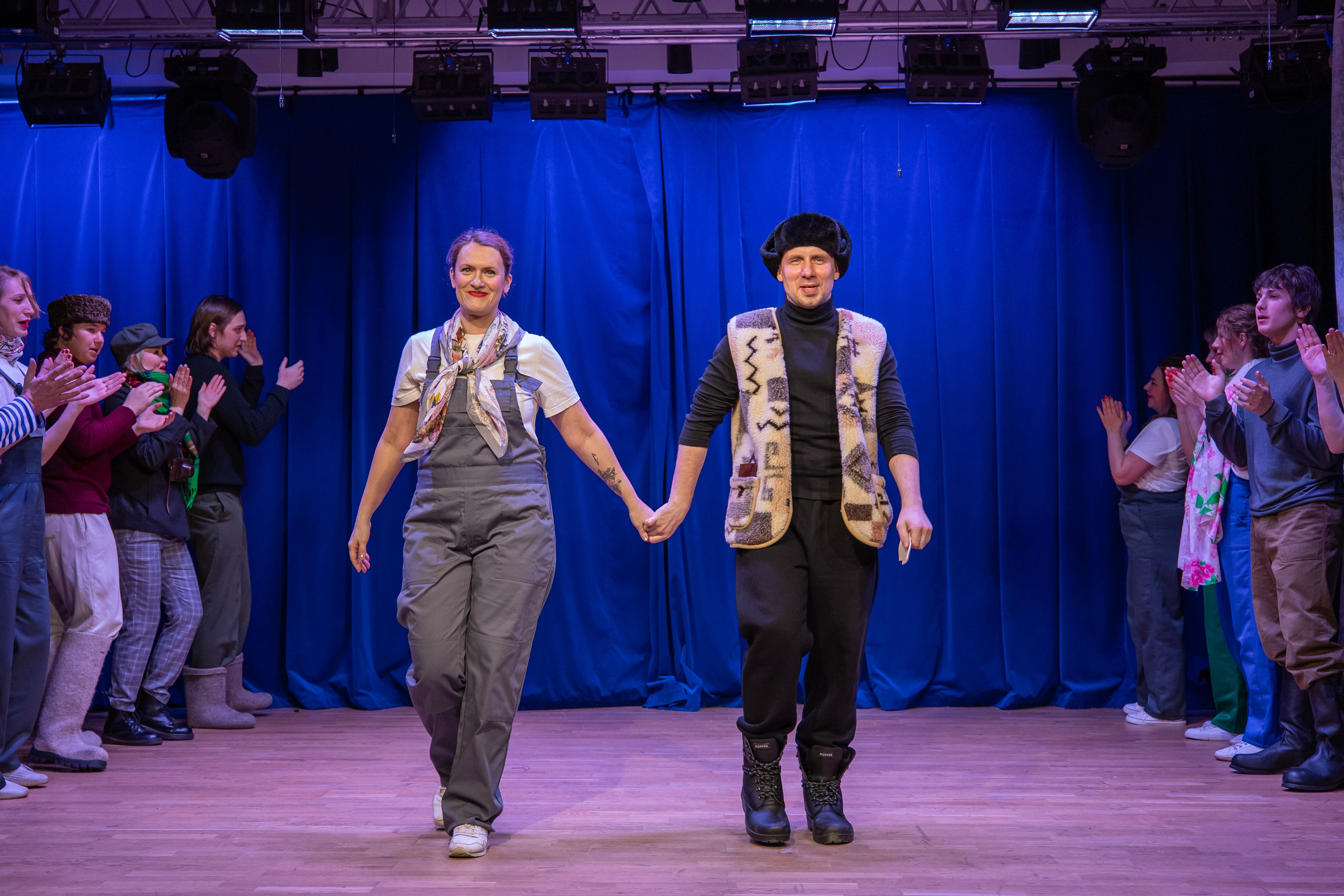 «Девчата», спектакль театральной студии «Дом». Фотограф Сергей Ловкий