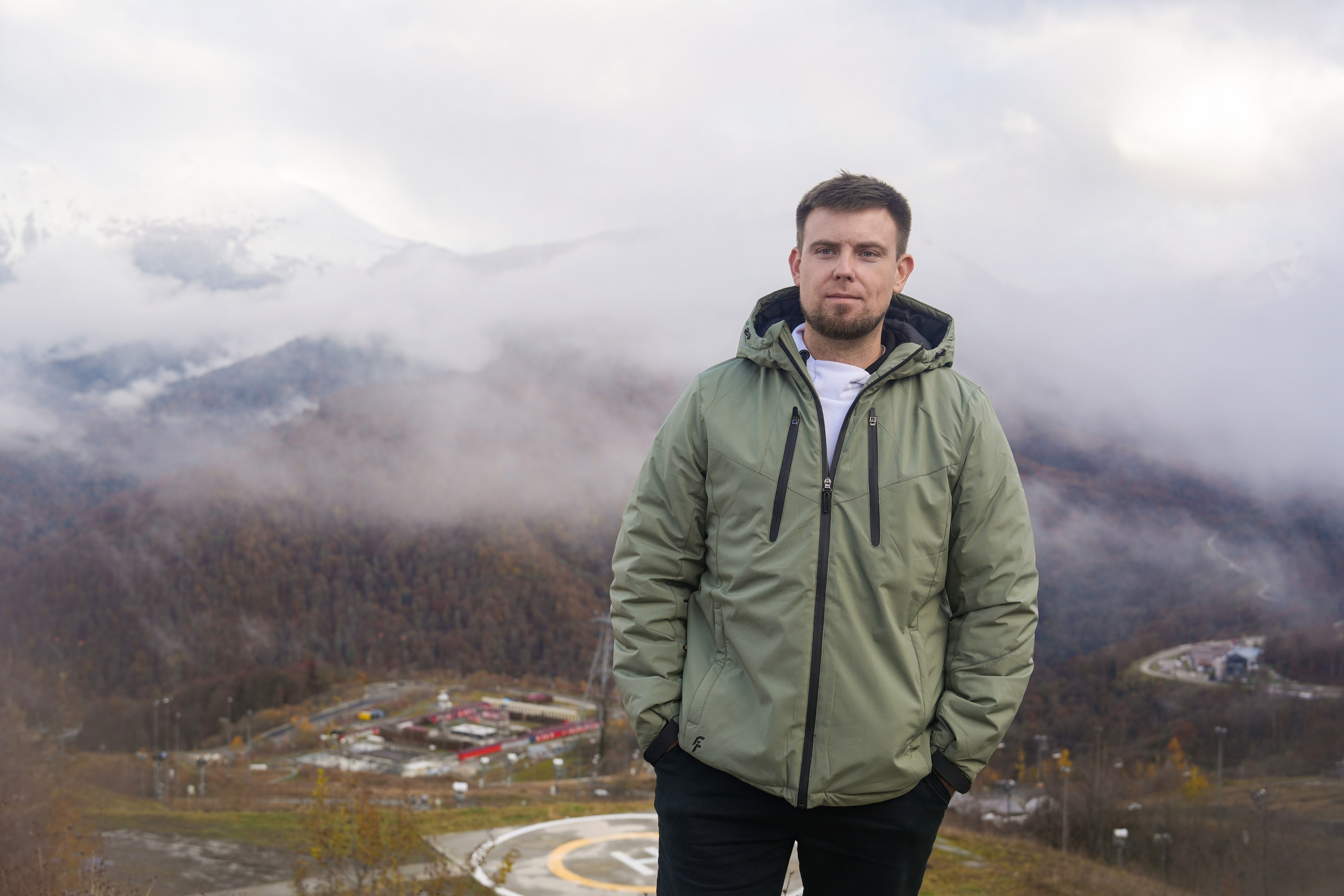 MICE мероприятие — хайкинг на курорте Роза Хутор. Репортажный фотограф в Красной Поляне и Сочи Павлюченко Екатерина