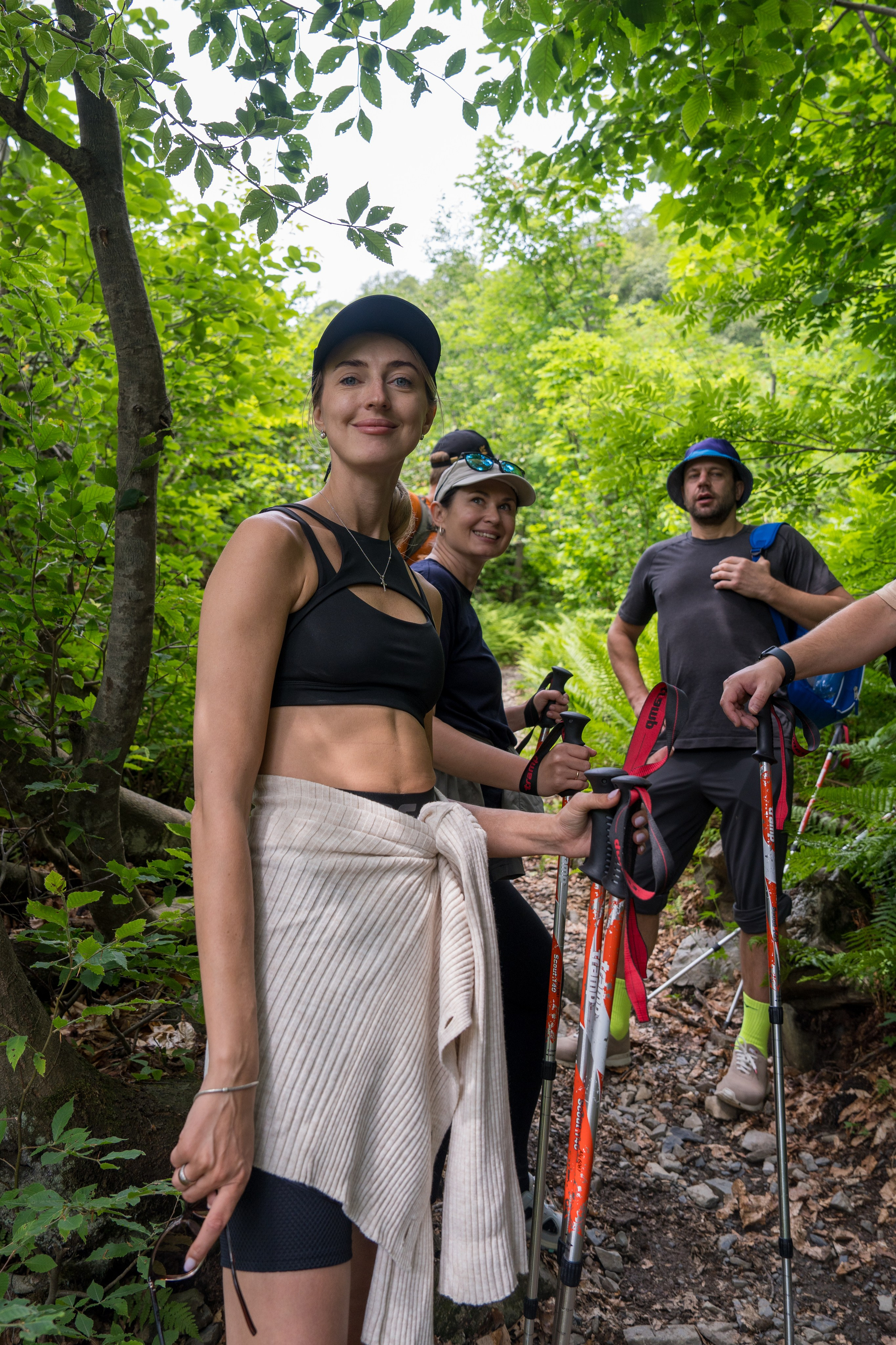 MICE мероприятие для компании «Доставка морем»: хайкинг к Ачипсинским водопадам. Репортажный фотограф в Красной Поляне и Сочи Павлюченко Екатерина