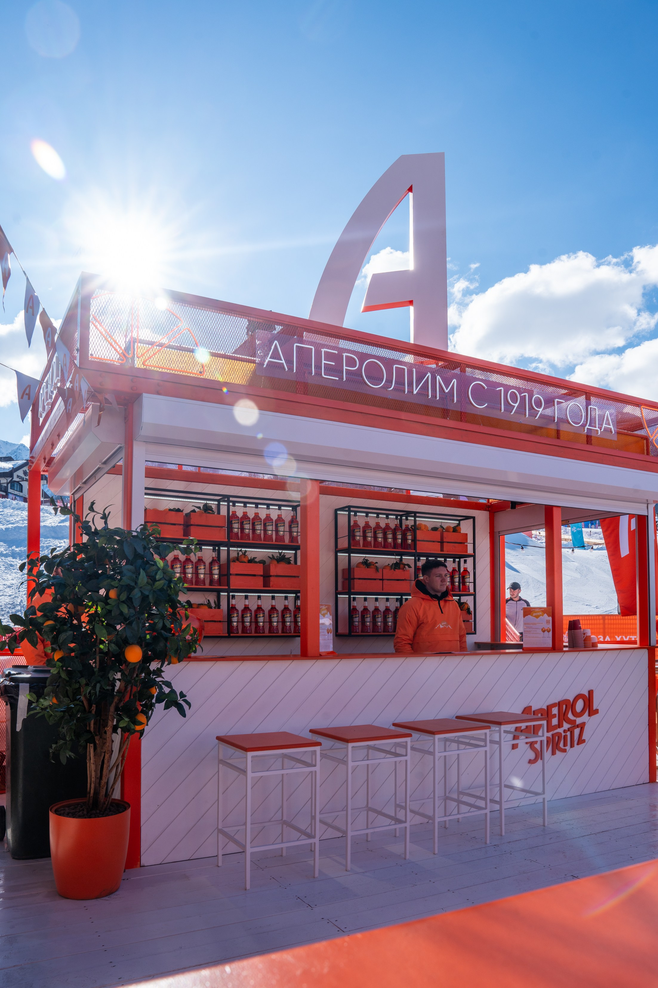 Фотоотчет партнерской интеграции Aperol Spritz на Роза Фест 2025. Репортажный фотограф в Красной Поляне и Сочи Павлюченко Екатерина